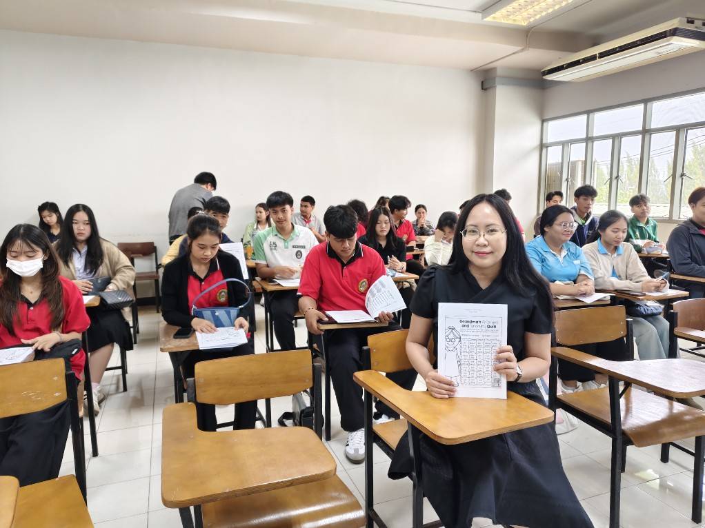 โครงการพัฒนาทักษะด้านภาษาอังกฤษให้กับนักศึกษา (English Extra Course for Students) ครั้งที่ 4 ประจำปีการศึกษาที่ 2568