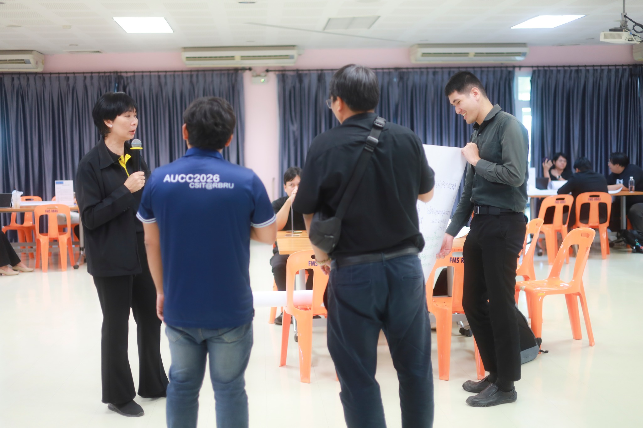 ศูนย์ประสานงาน อพ.สธ.-มร.รพ. จัดอบรมปฏิบัติการการพัฒนาแผนงานวิจัยและข้อเสนอโครงการบริการวิชาการ อพ.สธ. ปี 2571