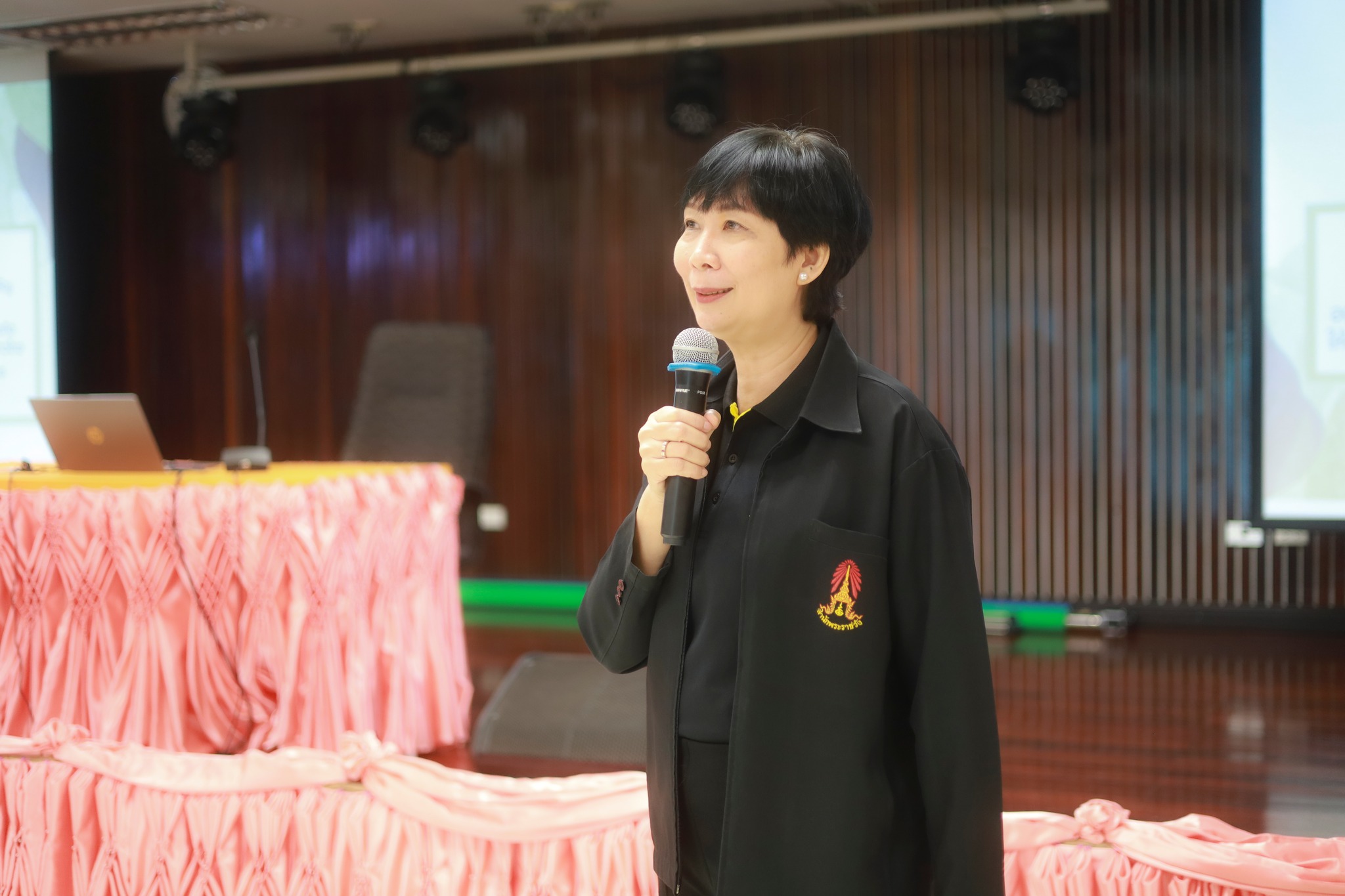 ศูนย์ประสานงาน อพ.สธ.-มร.รพ. จัดอบรมปฏิบัติการการพัฒนาแผนงานวิจัยและข้อเสนอโครงการบริการวิชาการ อพ.สธ. ปี 2571