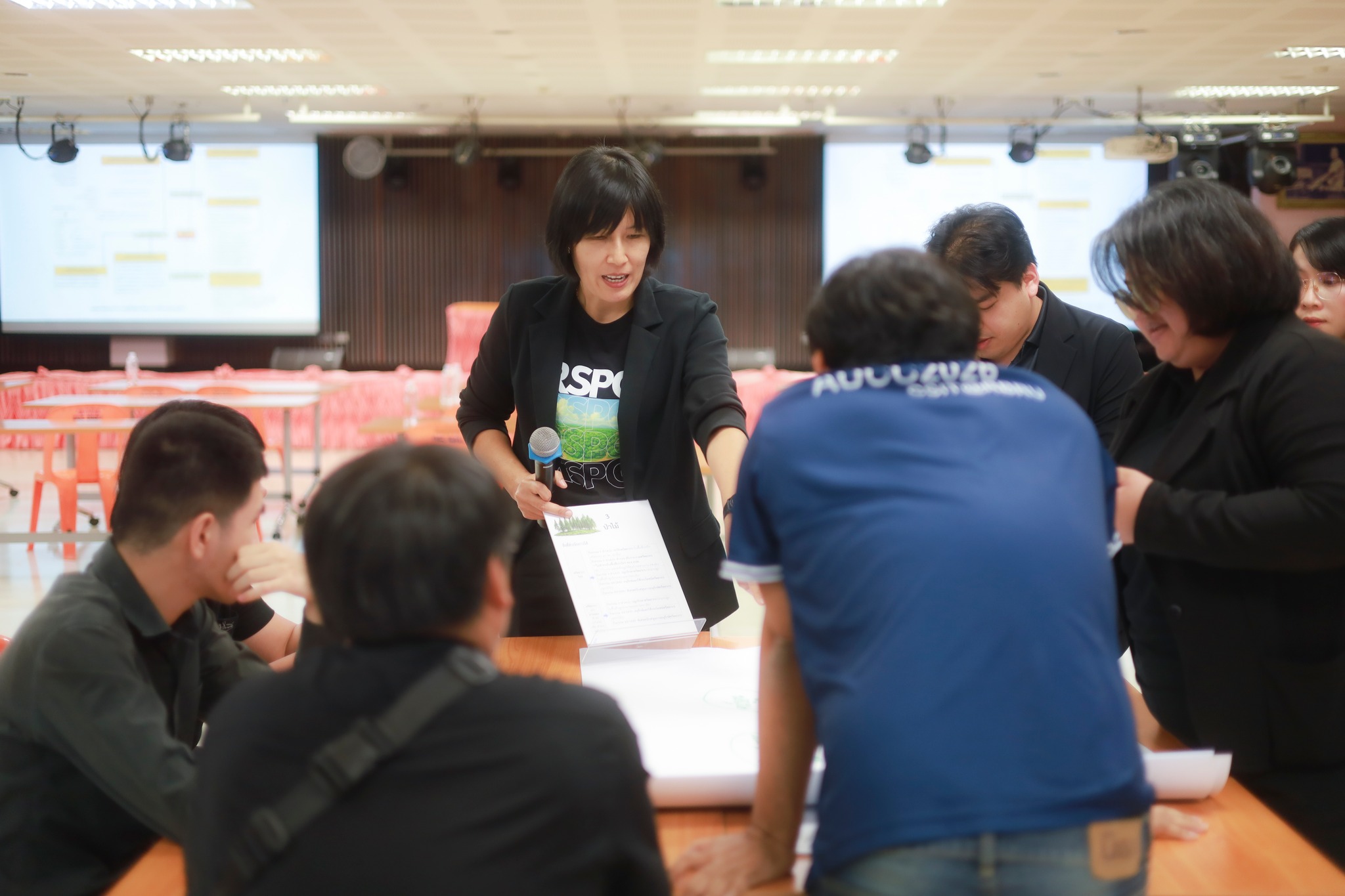 ศูนย์ประสานงาน อพ.สธ.-มร.รพ. จัดอบรมปฏิบัติการการพัฒนาแผนงานวิจัยและข้อเสนอโครงการบริการวิชาการ อพ.สธ. ปี 2571