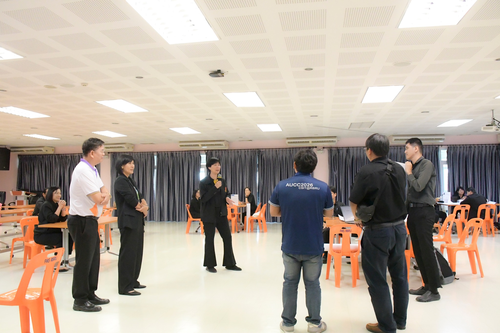 ศูนย์ประสานงาน อพ.สธ.-มร.รพ. จัดอบรมปฏิบัติการการพัฒนาแผนงานวิจัยและข้อเสนอโครงการบริการวิชาการ อพ.สธ. ปี 2571