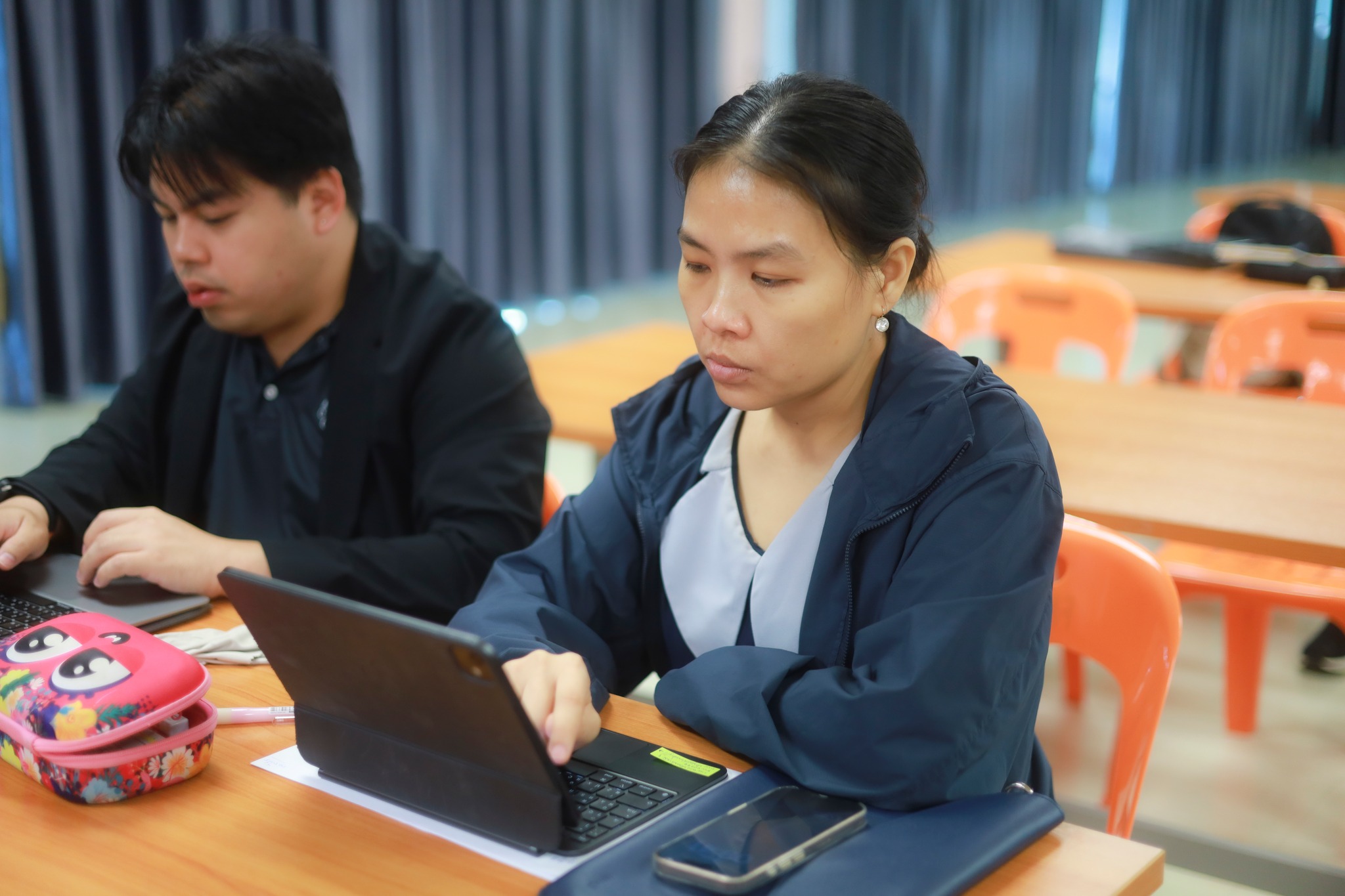 ศูนย์ประสานงาน อพ.สธ.-มร.รพ. จัดอบรมปฏิบัติการการพัฒนาแผนงานวิจัยและข้อเสนอโครงการบริการวิชาการ อพ.สธ. ปี 2571