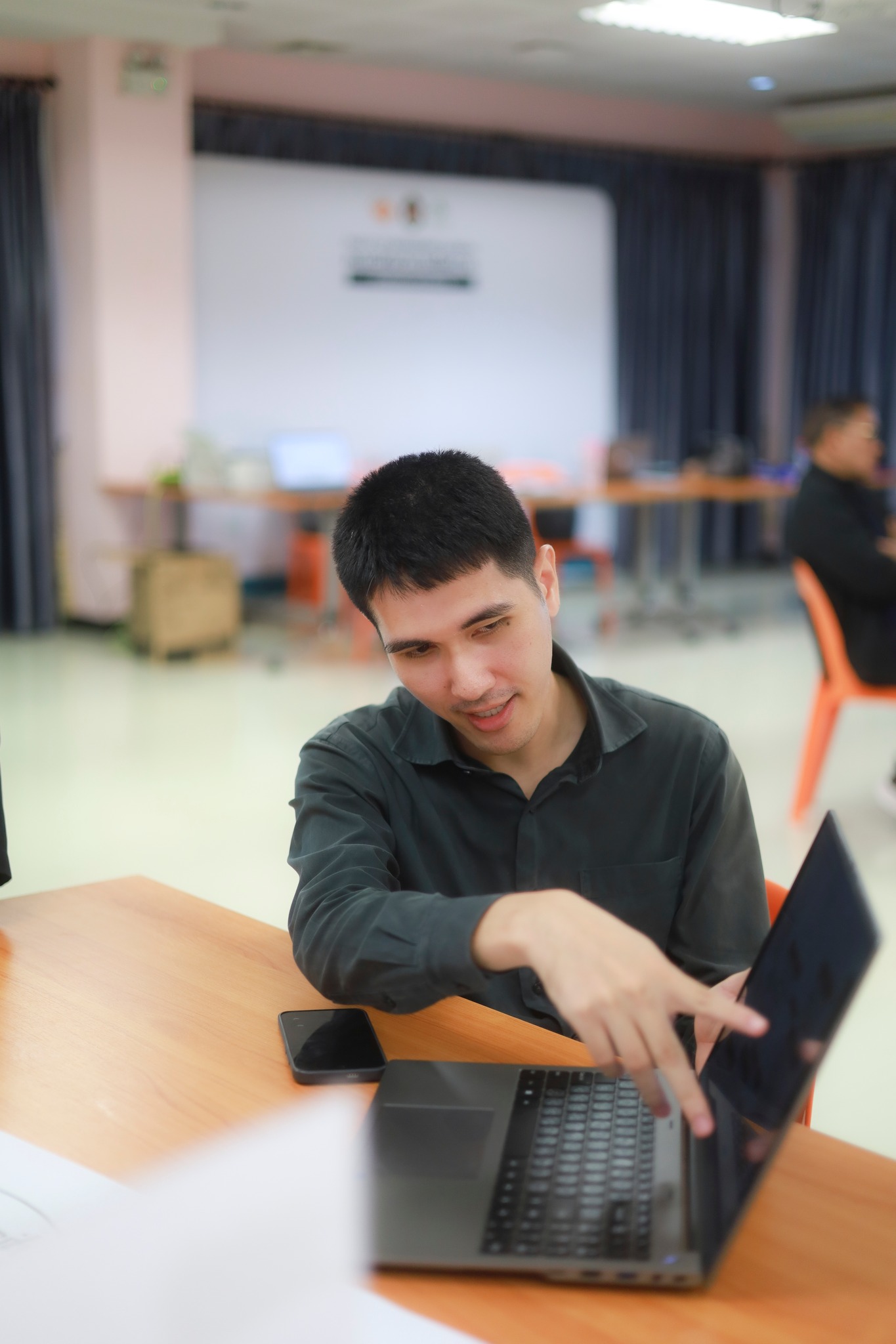 ศูนย์ประสานงาน อพ.สธ.-มร.รพ. จัดอบรมปฏิบัติการการพัฒนาแผนงานวิจัยและข้อเสนอโครงการบริการวิชาการ อพ.สธ. ปี 2571