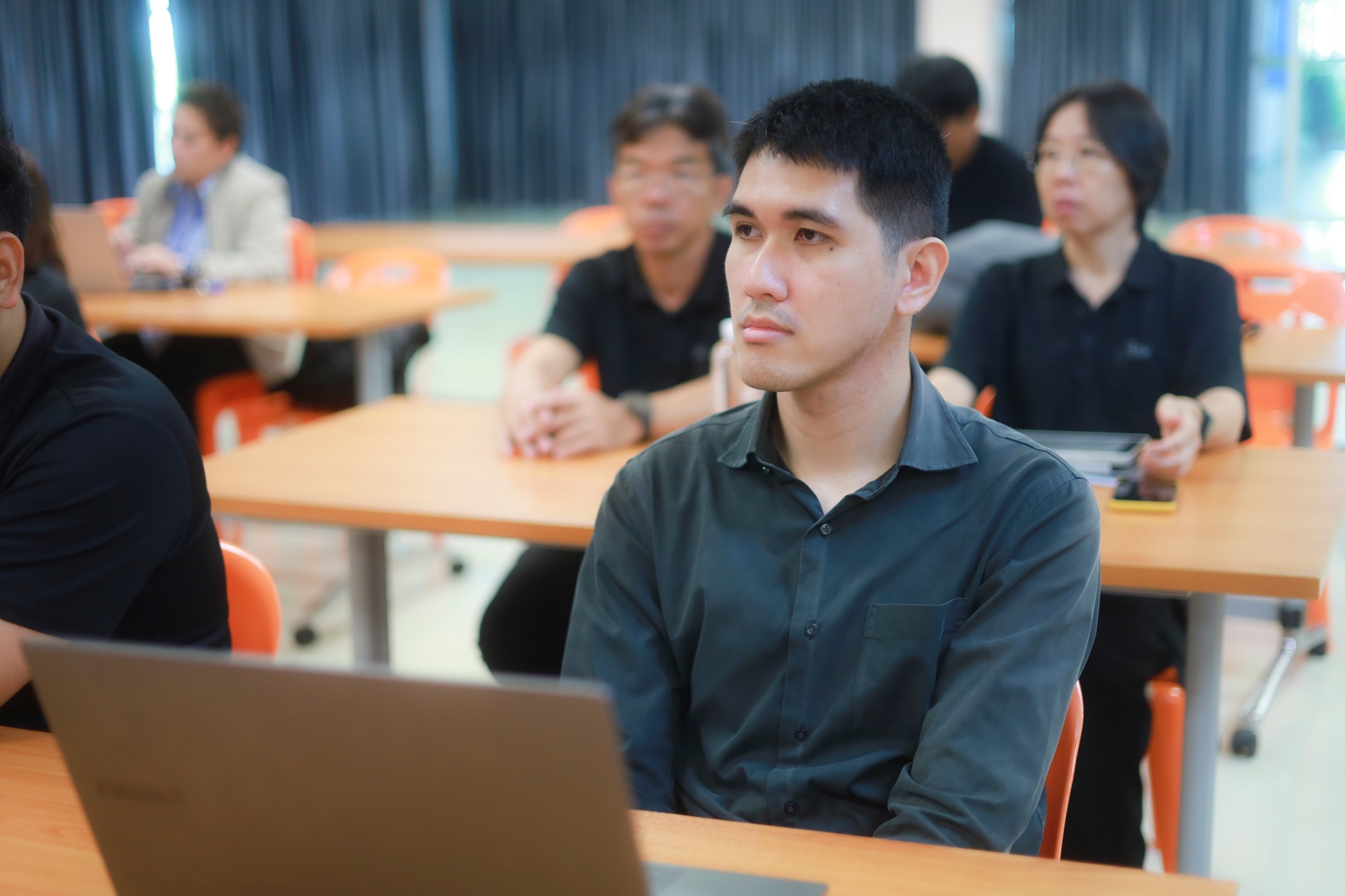 ศูนย์ประสานงาน อพ.สธ.-มร.รพ. จัดอบรมปฏิบัติการการพัฒนาแผนงานวิจัยและข้อเสนอโครงการบริการวิชาการ อพ.สธ. ปี 2571