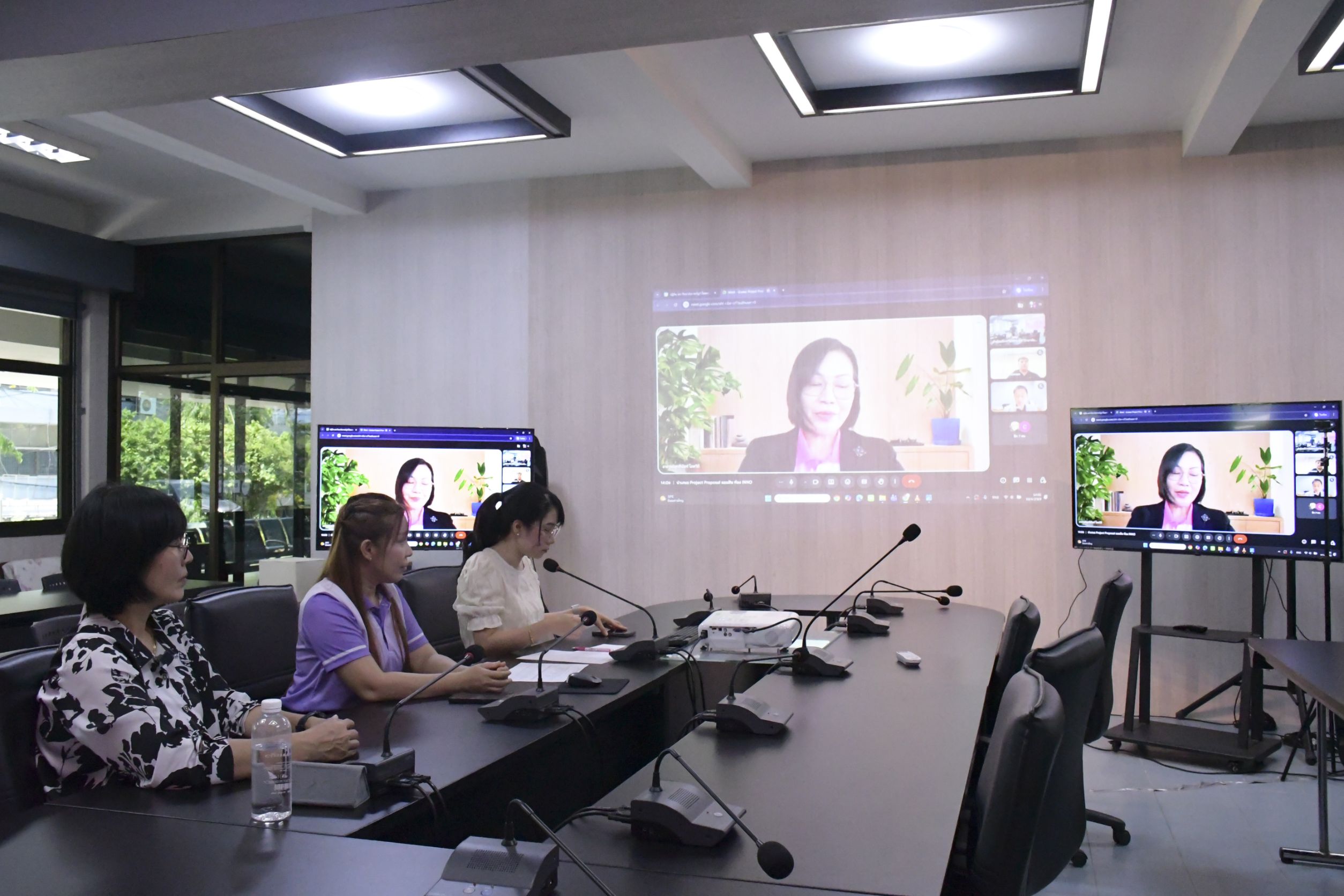 มหาวิทยาลัยราชภัฏรำไพพรรณี จัดกิจกรรม การนำเสนอ Project Proposal โครงการออมสินยุวพัฒน์รักษ์ถิ่น ประจำปี 2569 ผ่านระบบออนไลน์