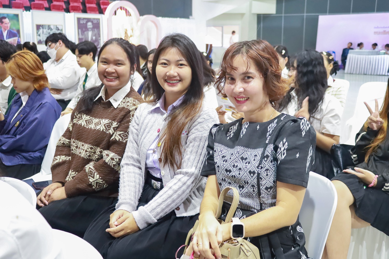 การประชุมวิชาการระดับชาติวิจัยรำไพพรรณี ครั้งที่ 19 และงานประชุมวิชาการระดับนานาชาติ ครั้งที่ 1 โดยสมาคมพัฒนาชุมชน ท้องถิ่นและสังคม เครือข่ายความร่วมมือทางวิชาการ