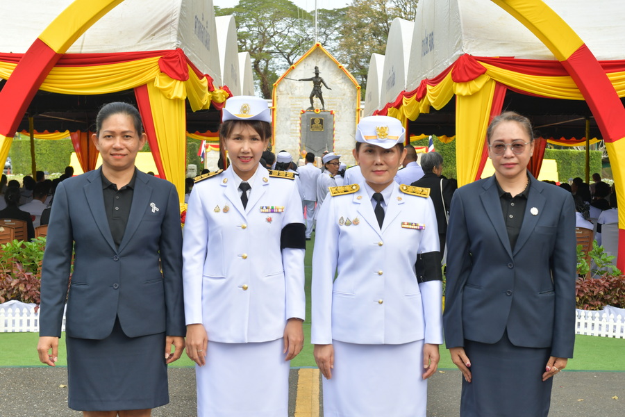 วางพานพุ่มถวายราชสดุดี "สมเด็จพระเจ้าตากสินมหาราช" เนื่องในวันคล้ายวันปราบดาภิเษก 2568