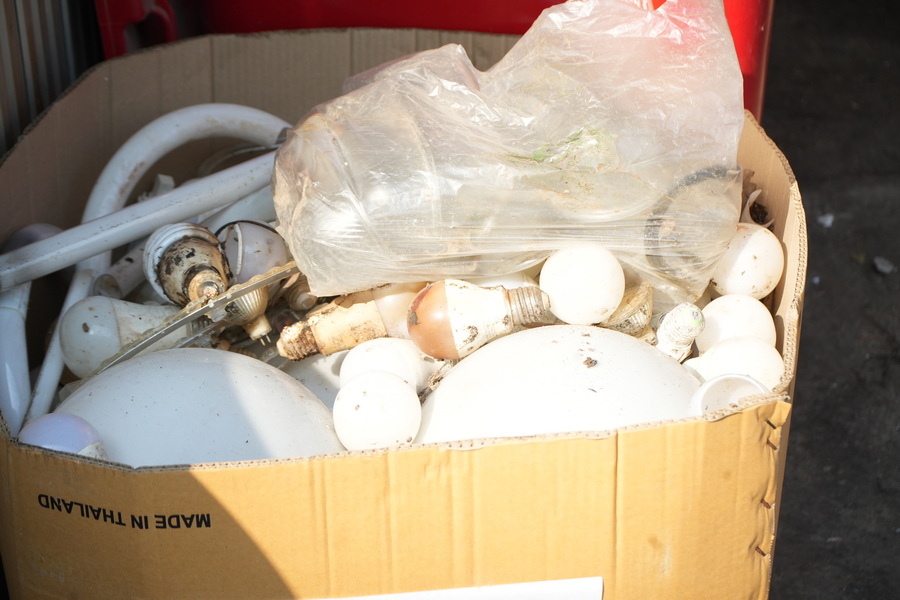 มรภ.รำไพพรรณี จับมือ อบจ.จันทบุรี ขนขยะอันตรายเข้าสู่ระบบกำจัดที่ถูกต้อง