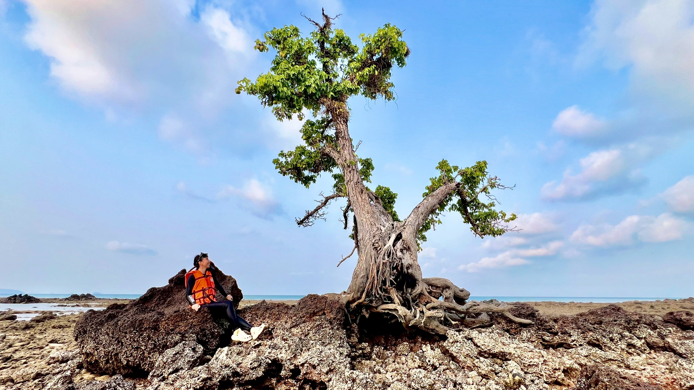 มรภ.รำไพพรรณี ปั้น "Creative Koh Mak" ขับเคลื่อนเศรษฐกิจสีน้ำเงิน 2569