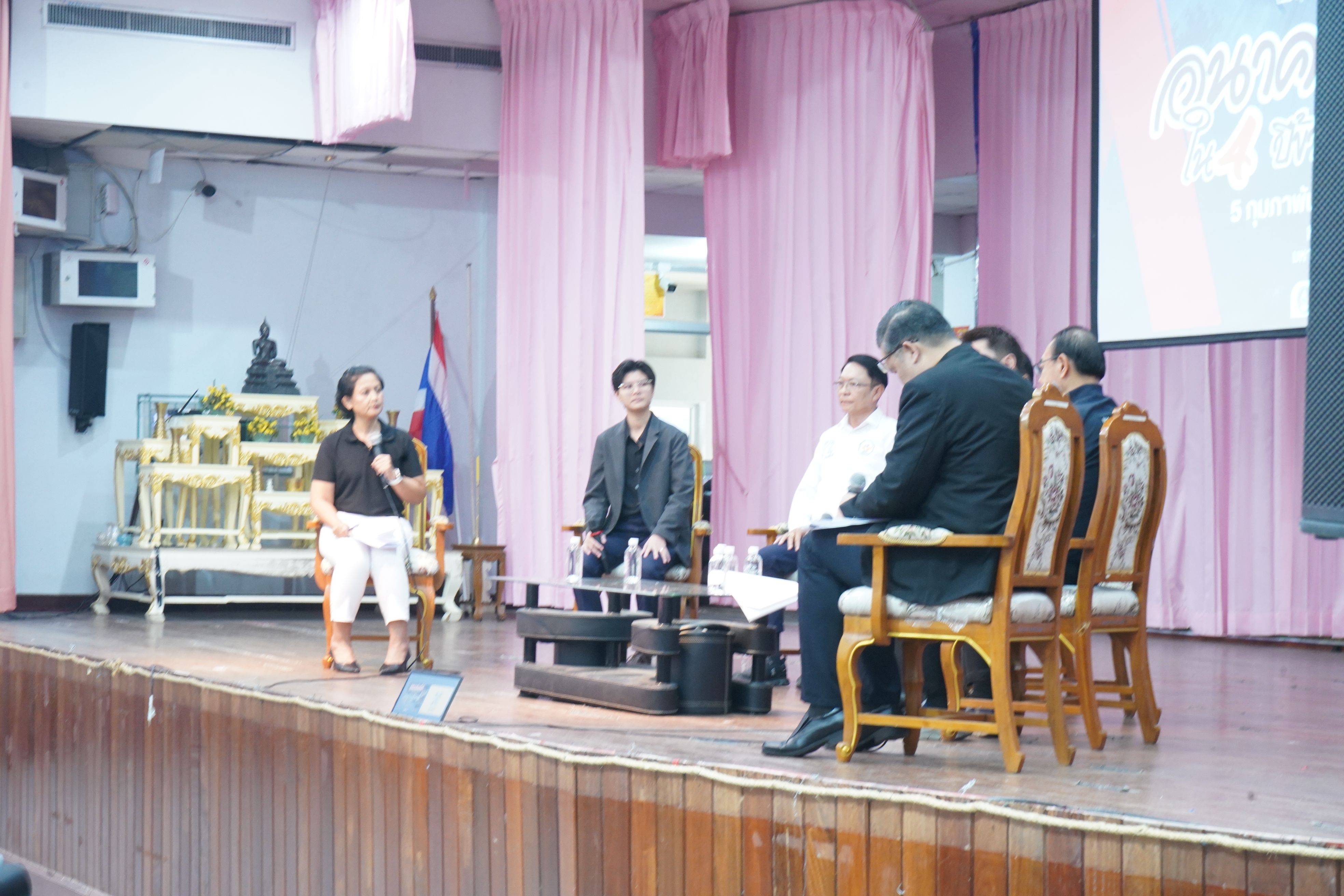มรภ.รำไพพรรณี ผนึกกำลัง We Watch เปิดเวที "พลเมืองตื่นรู้" สร้างมิติใหม่การเมืองจันทบุรี มุ่งวิเคราะห์นโยบายเพื่อการพัฒนาที่ยั่งยืน