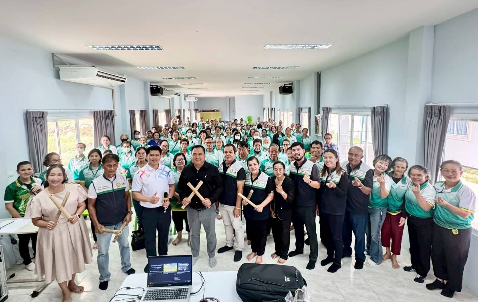 ราชภัฏรำไพพรรณีนำร่องนวัตกรรมเคาะไม้ไผ่ ฟื้นฟูสมองผู้สูงอายุ