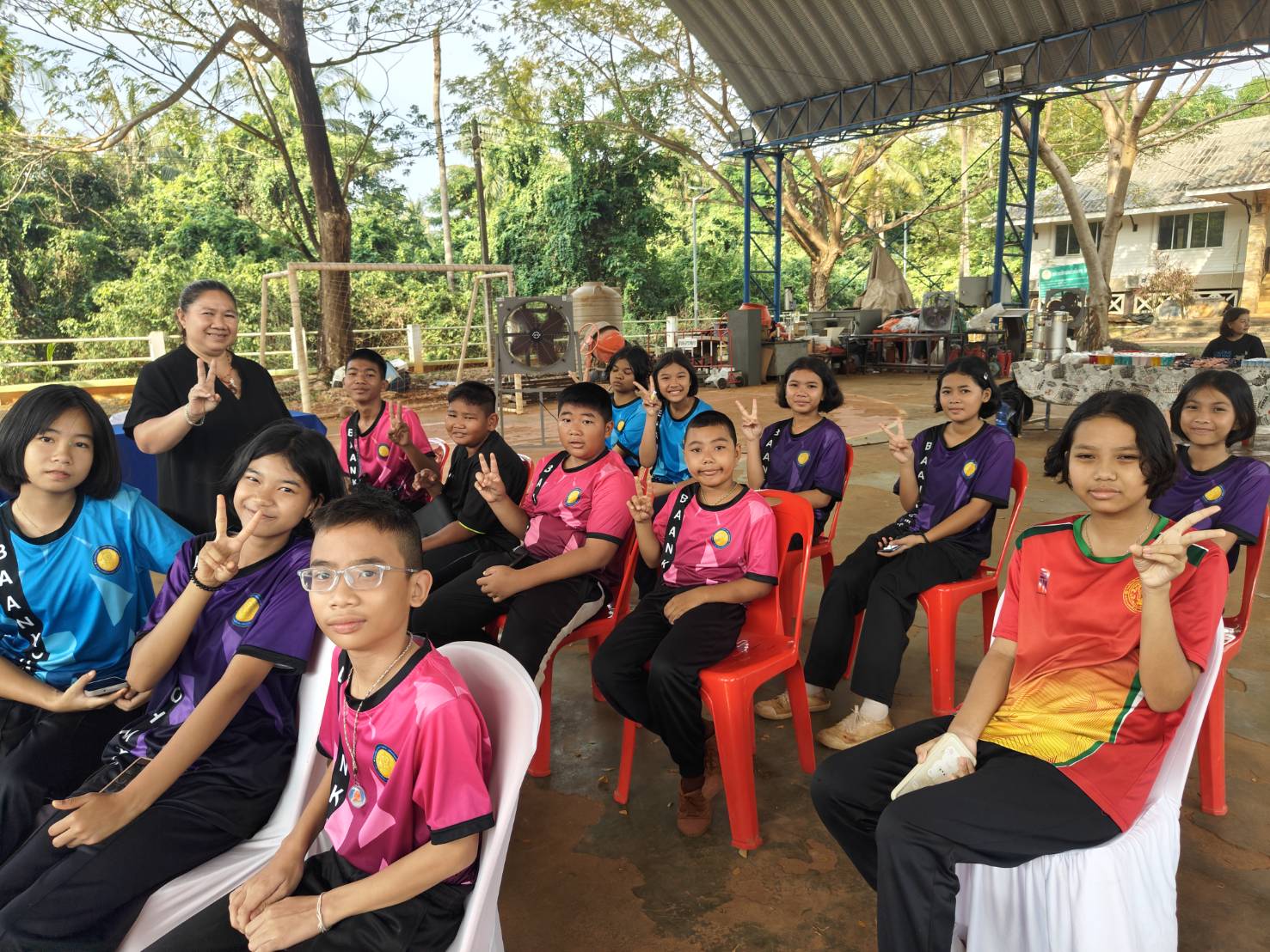 พยาบาลราชภัฏรำไพพรรณี ติวเข้มชาวเกาะหมาก รับมือภัยทะเล-โลกร้อน