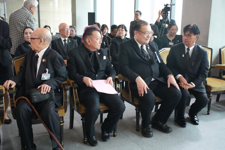 ร่วมกิจกรรมคณะกรรมการเทิดพระเกียรติสมเด็จพระนางเจ้ารำไพพรรณี ครบ 100 ปี ณ รัฐสภา