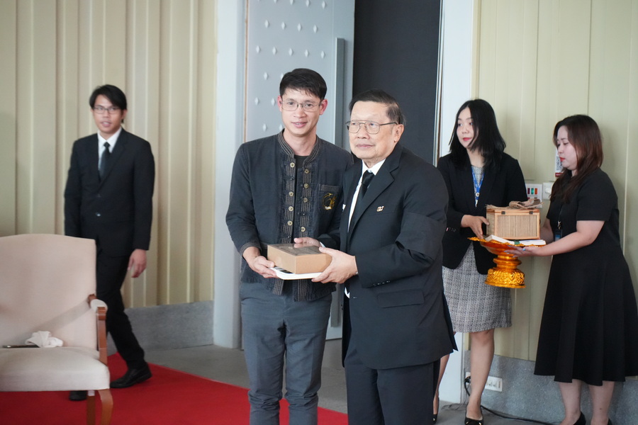 ร่วมกิจกรรมคณะกรรมการเทิดพระเกียรติสมเด็จพระนางเจ้ารำไพพรรณี ครบ 100 ปี ณ รัฐสภา