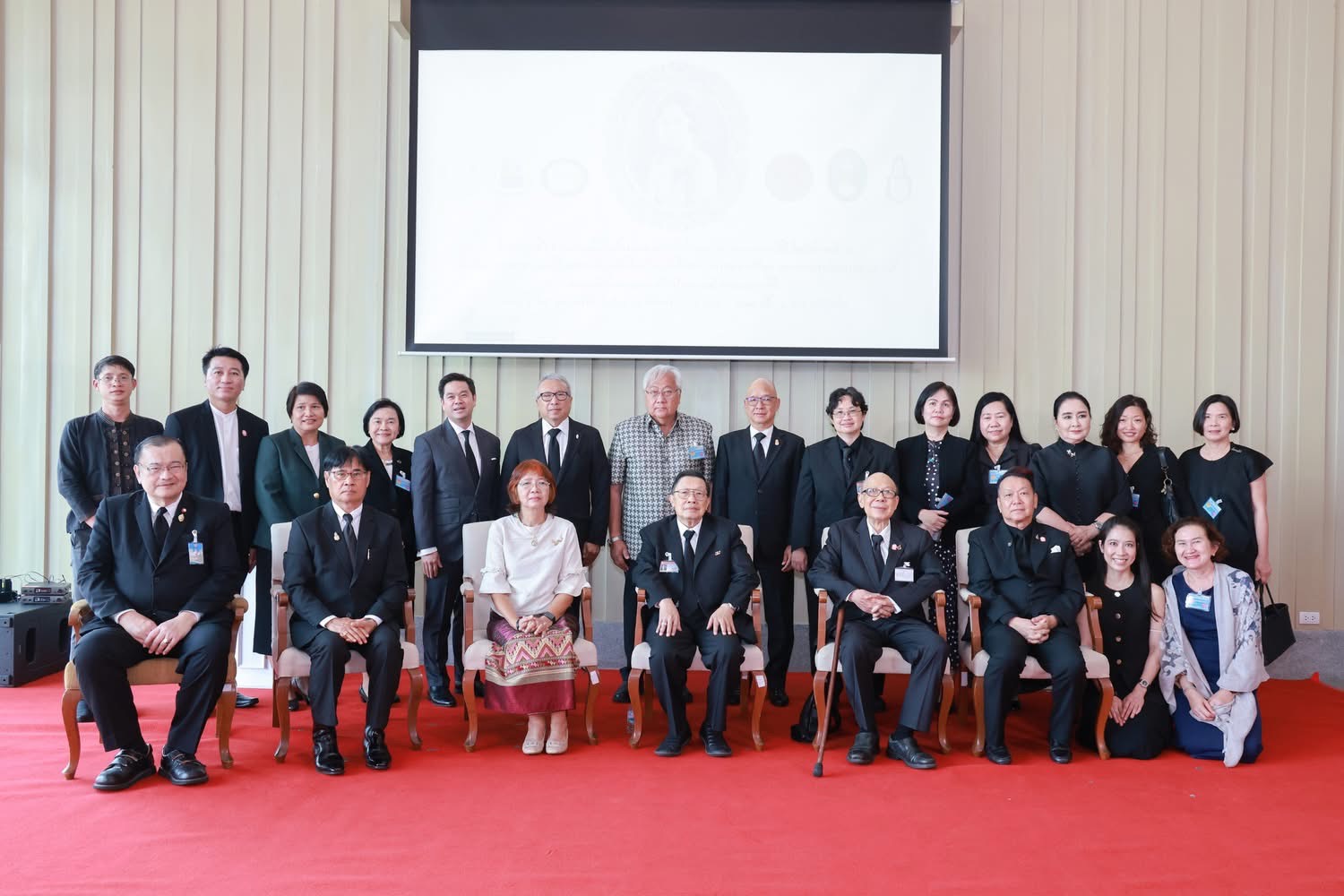 ผศ.ดร.พรโชค พิชญ อู๋สมบูรณ์ ร่วมเป็นวิทยากรเสวนาเทิดพระเกียรติสมเด็จพระนางเจ้ารำไพพรรณีฯ ณ อาคารรัฐสภา