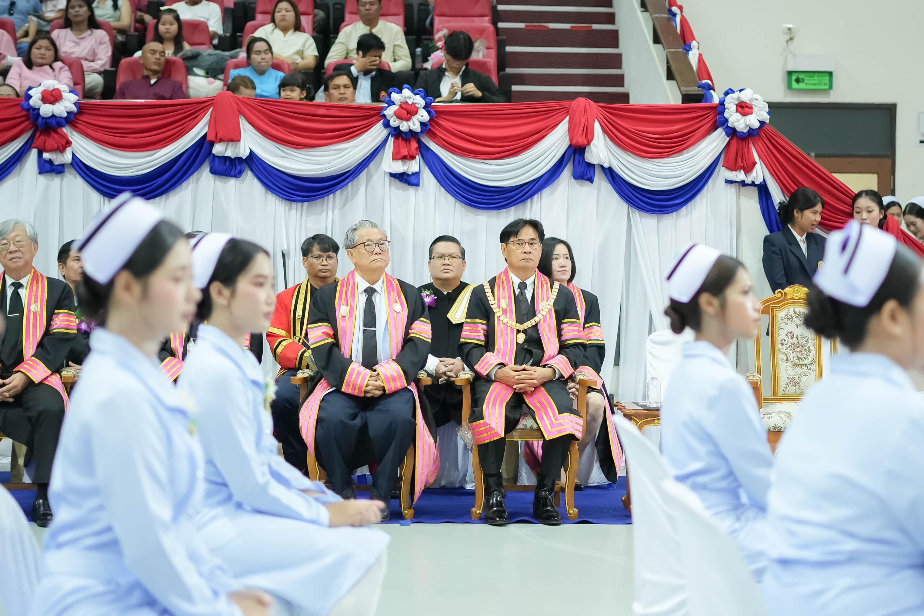 พิธีสำเร็จการศึกษาของนักศึกษาพยาบาลศาสตรบัณฑิต รุ่นที่ 4 และหลักสูตรผู้ช่วยพยาบาล รุ่น 2