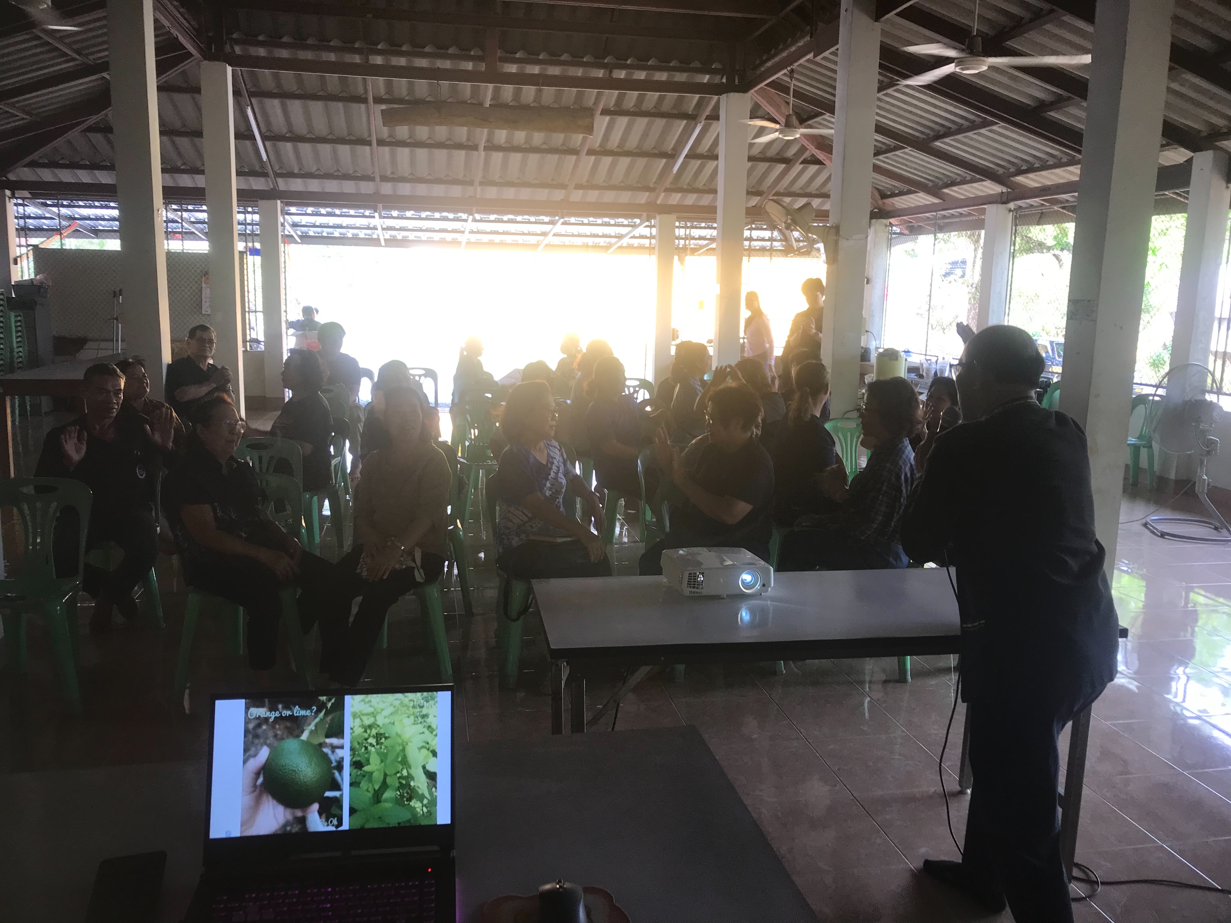 FMSRBRU : สวนอยู่ได้ ฅ. อยู่รอด  โครงการบริการวิชาการสนับสนุนการพัฒนาท้องถิ่น อ.เมืองตราด จ.ตราด