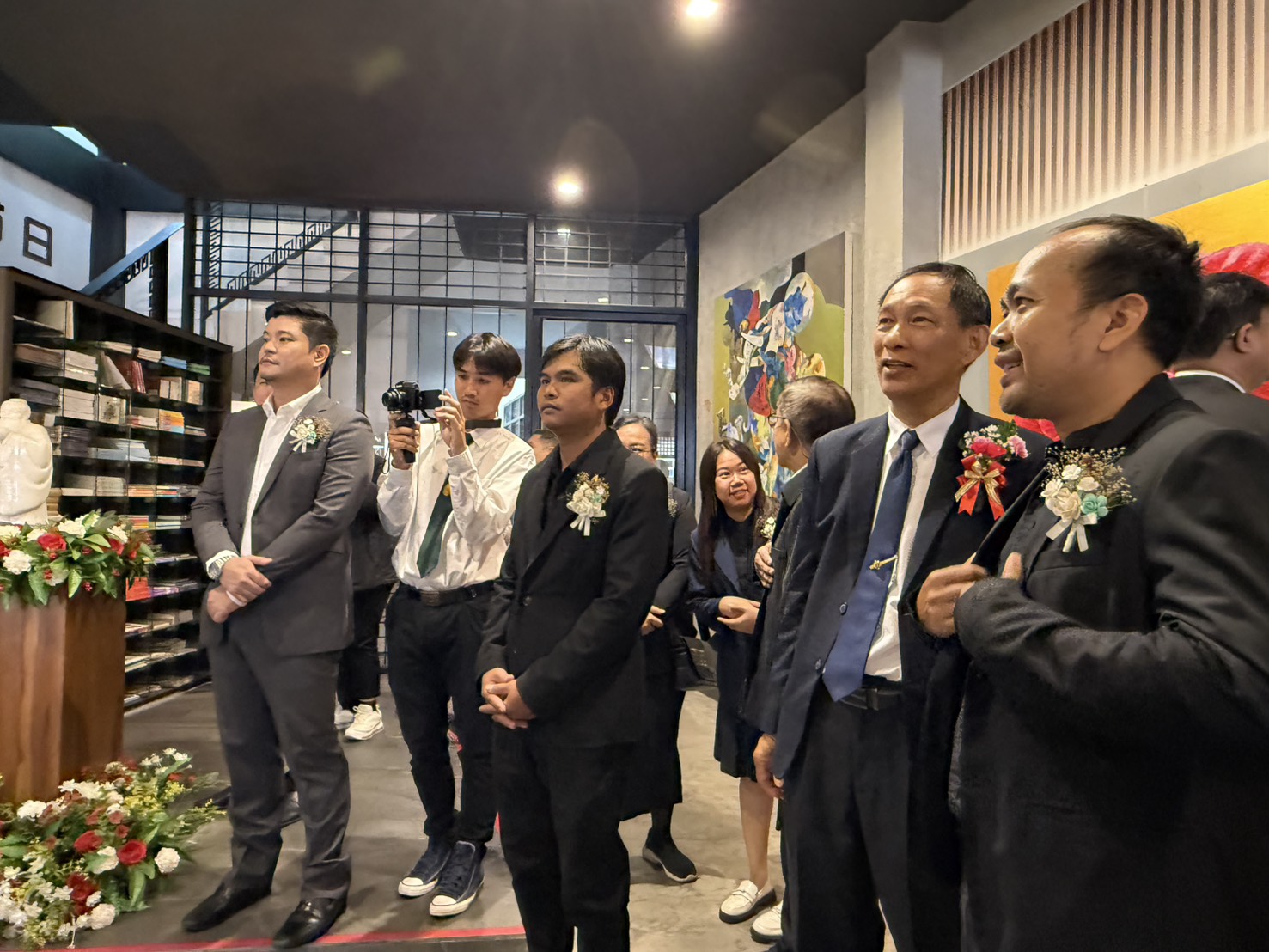 คณะมนุษยศาสตร์ฯ มรภ.รำไพพรรณี ร่วมกับศิลปินจีน เปิดนิทรรศการ “เสน่ห์เจิดจรัส” กระชับความสัมพันธ์ไทย-จีน ผ่านงานศิลปะ