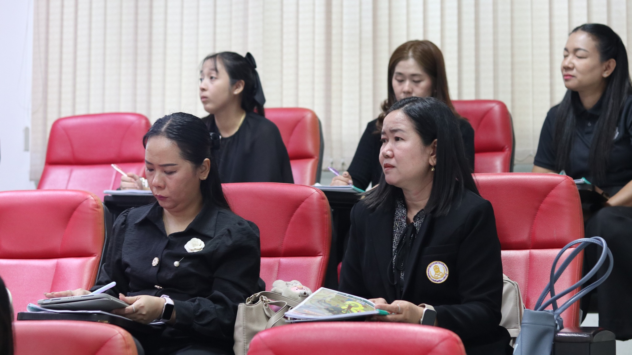 ศูนย์ประสานงาน อพ.สธ.-มร.รพ. จัดประชุมกลุ่มสมาชิกสวนพฤกษศาสตร์โรงเรียน หลักสูตร การบริหารและการจัดการองค์ประกอบที่ 1 และองค์ประกอบที่ 2 ครั้งที่ 1/2569