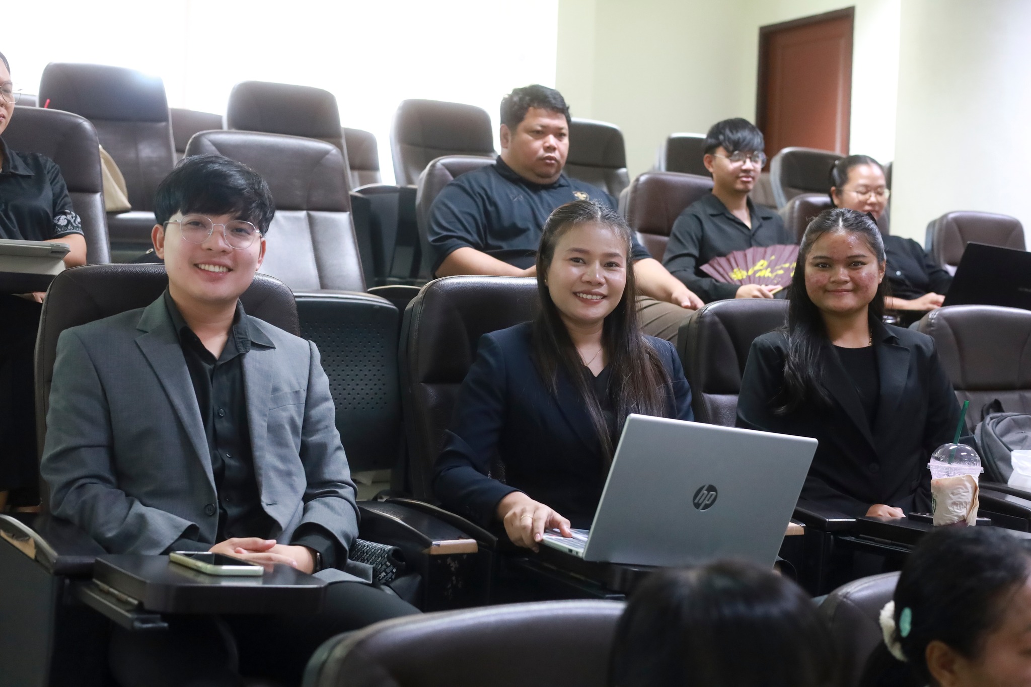 ศูนย์ประสานงาน อพ.สธ.-มร.รพ. จัดประชุมกลุ่มสมาชิกสวนพฤกษศาสตร์โรงเรียน หลักสูตร การบริหารและการจัดการองค์ประกอบที่ 1 และองค์ประกอบที่ 2 ครั้งที่ 1/2569