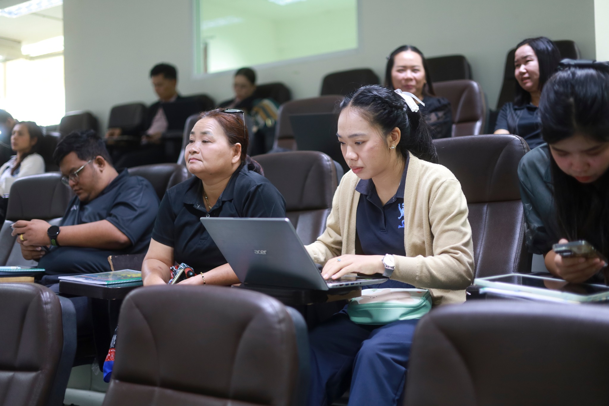 ศูนย์ประสานงาน อพ.สธ.-มร.รพ. จัดประชุมกลุ่มสมาชิกสวนพฤกษศาสตร์โรงเรียน หลักสูตร การบริหารและการจัดการองค์ประกอบที่ 1 และองค์ประกอบที่ 2 ครั้งที่ 1/2569