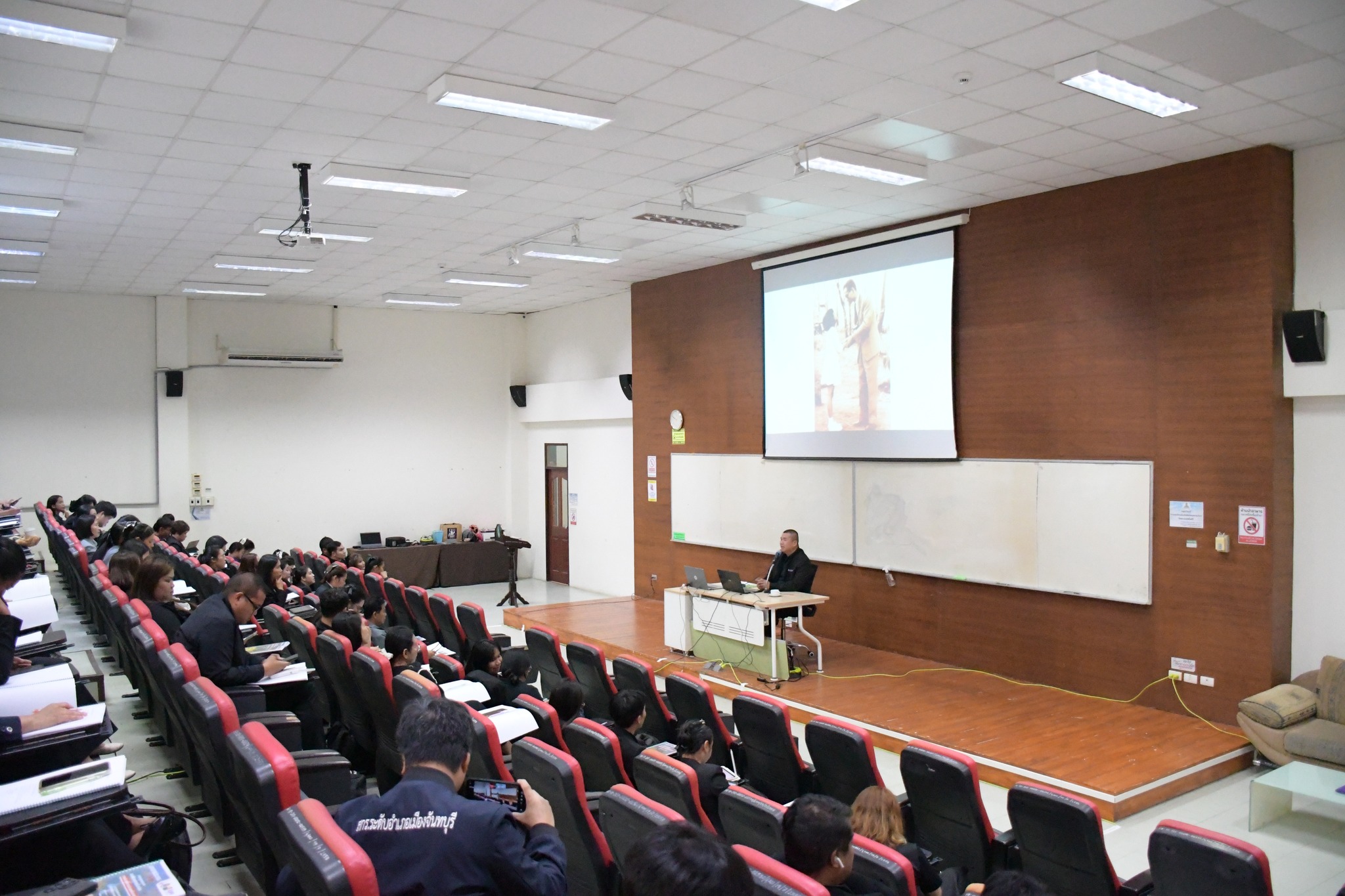 ศูนย์ประสานงาน อพ.สธ.-มร.รพ. จัดประชุมกลุ่มสมาชิกสวนพฤกษศาสตร์โรงเรียน หลักสูตร การบริหารและการจัดการองค์ประกอบที่ 1 และองค์ประกอบที่ 2 ครั้งที่ 1/2569