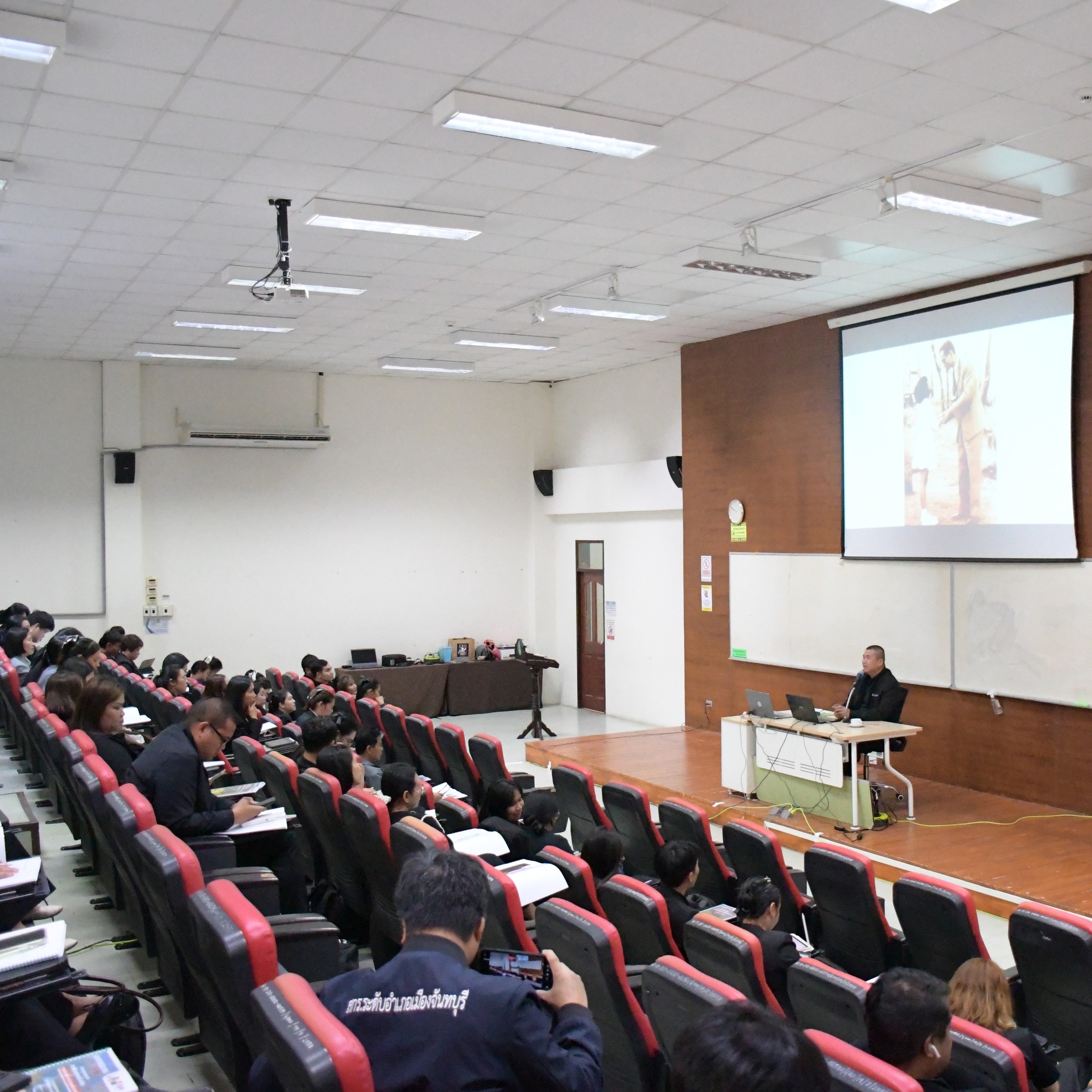 ศูนย์ประสานงาน อพ.สธ.-มร.รพ. จัดประชุมกลุ่มสมาชิกสวนพฤกษศาสตร์โรงเรียน หลักสูตร การบริหารและการจัดการองค์ประกอบที่ 1 และองค์ประกอบที่ 2 ครั้งที่ 1/2569
