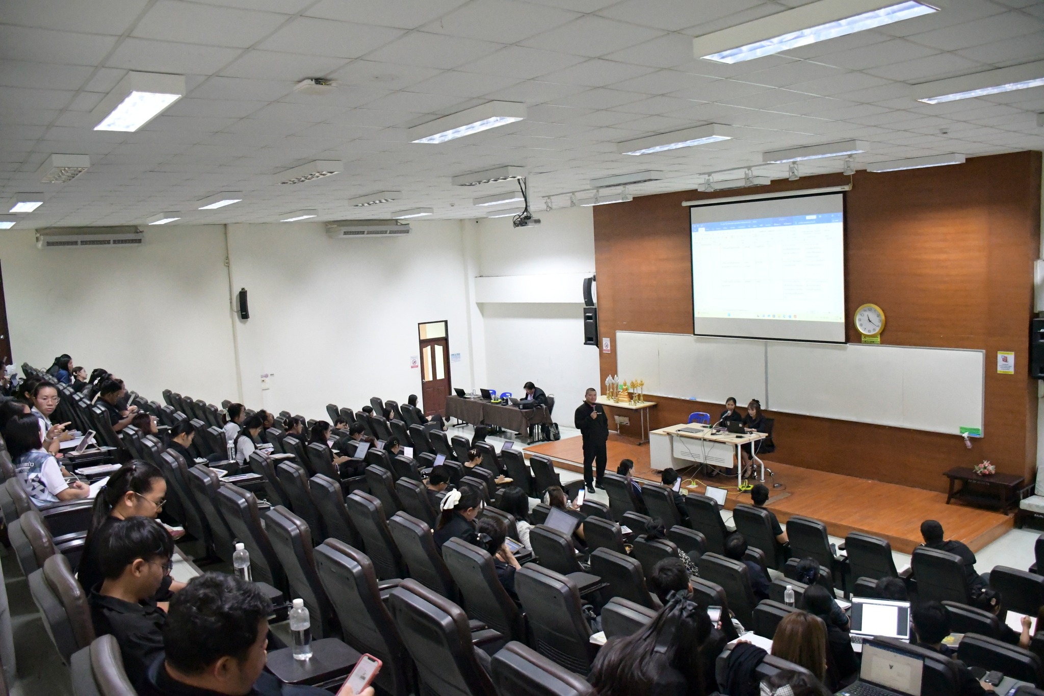 ศูนย์ประสานงาน อพ.สธ.-มร.รพ. จัดประชุมกลุ่มสมาชิกสวนพฤกษศาสตร์โรงเรียน หลักสูตร การบริหารและการจัดการองค์ประกอบที่ 1 และองค์ประกอบที่ 2 ครั้งที่ 1/2569