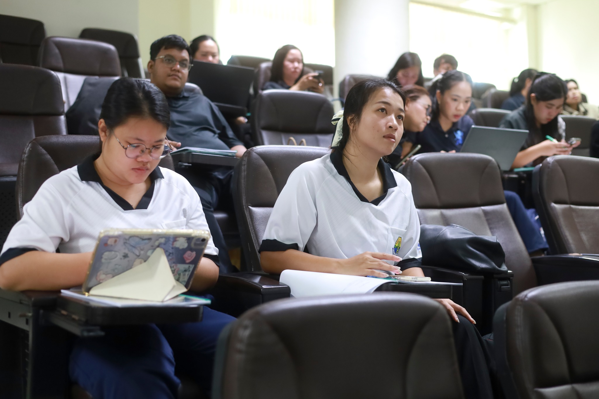 ศูนย์ประสานงาน อพ.สธ.-มร.รพ. จัดประชุมกลุ่มสมาชิกสวนพฤกษศาสตร์โรงเรียน หลักสูตร การบริหารและการจัดการองค์ประกอบที่ 1 และองค์ประกอบที่ 2 ครั้งที่ 1/2569