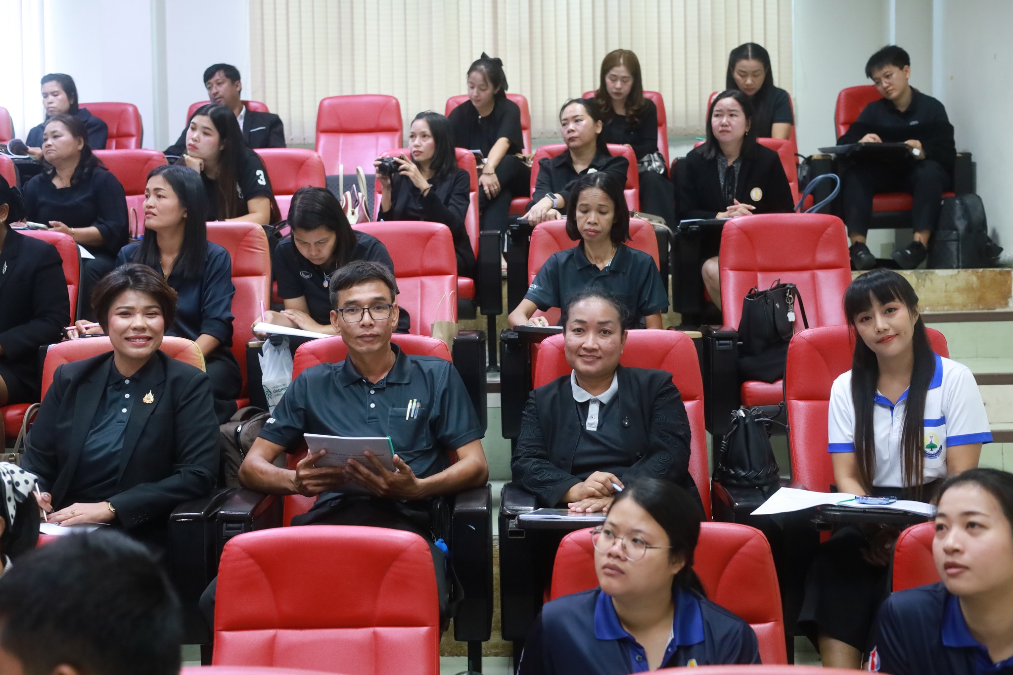 ศูนย์ประสานงาน อพ.สธ.-มร.รพ. จัดประชุมกลุ่มสมาชิกสวนพฤกษศาสตร์โรงเรียน หลักสูตร การบริหารและการจัดการองค์ประกอบที่ 1 และองค์ประกอบที่ 2 ครั้งที่ 1/2569