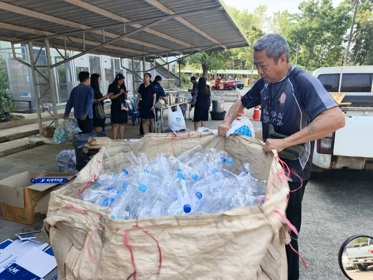 สนอ. รุกโมเดล Green Office เปิดธนาคารขยะ มีนาคม 2569