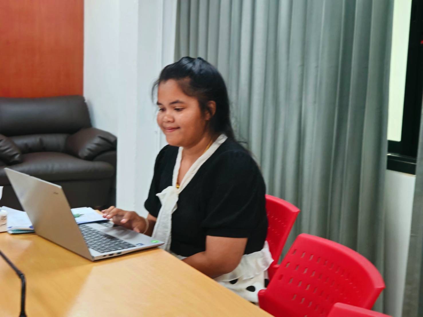 ติววิจัยเข้มข้น จับมือเขียนรายงานวิจัย
หลักสูตรรัฐศาสตรมหาบัณฑิต