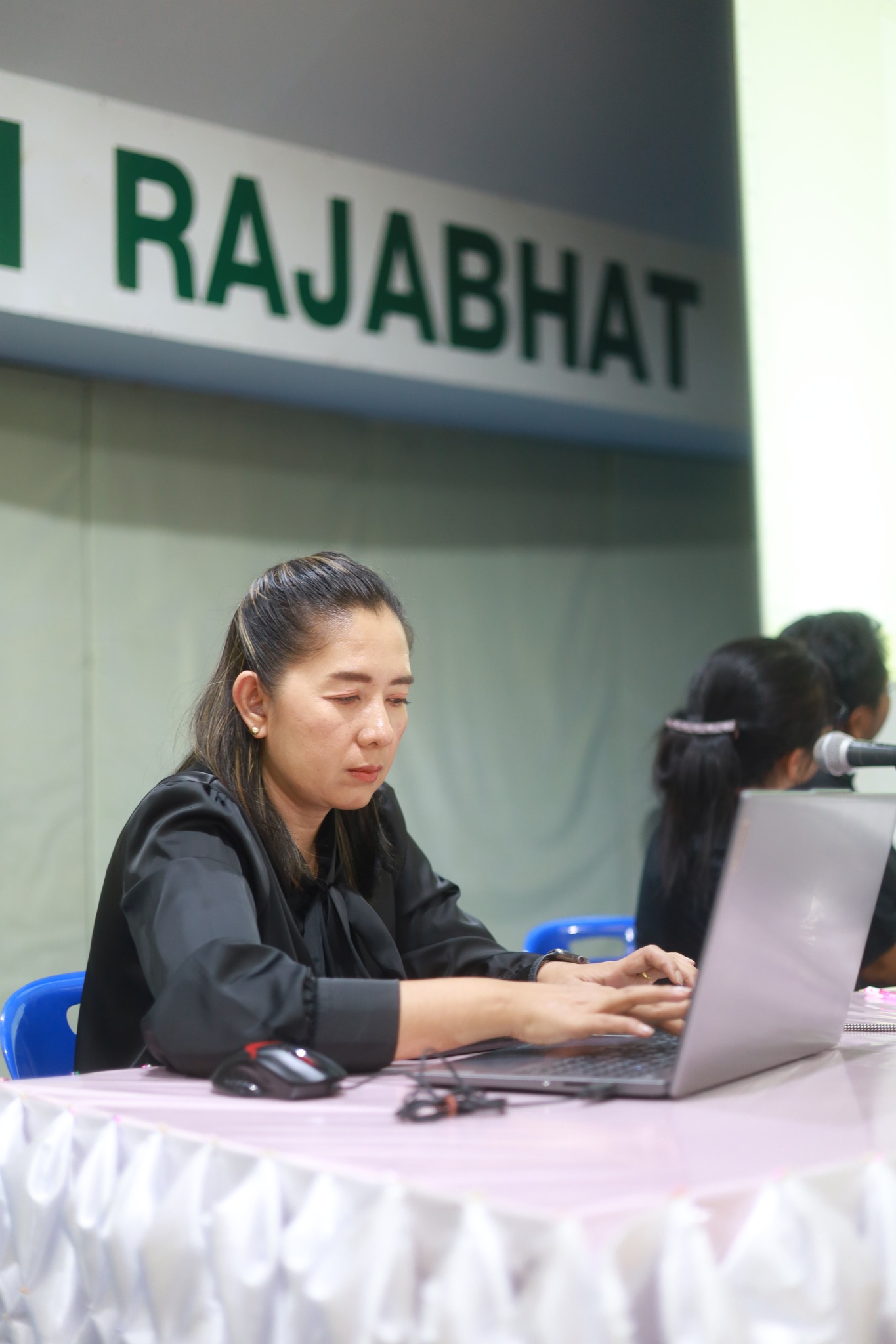 ศูนย์ประสานงาน อพ.สธ.-มร.รพ. จัดพิธีปิดและมอบเกียรติบัตร การประชุมกลุ่มสมาชิกฐานทรัพยากรท้องถิ่น หลักสูตร การบริหารและการจัดการ งานที่ 1 งานที่ 2 และงานที่ 3 ครั้งที่ 1/2569