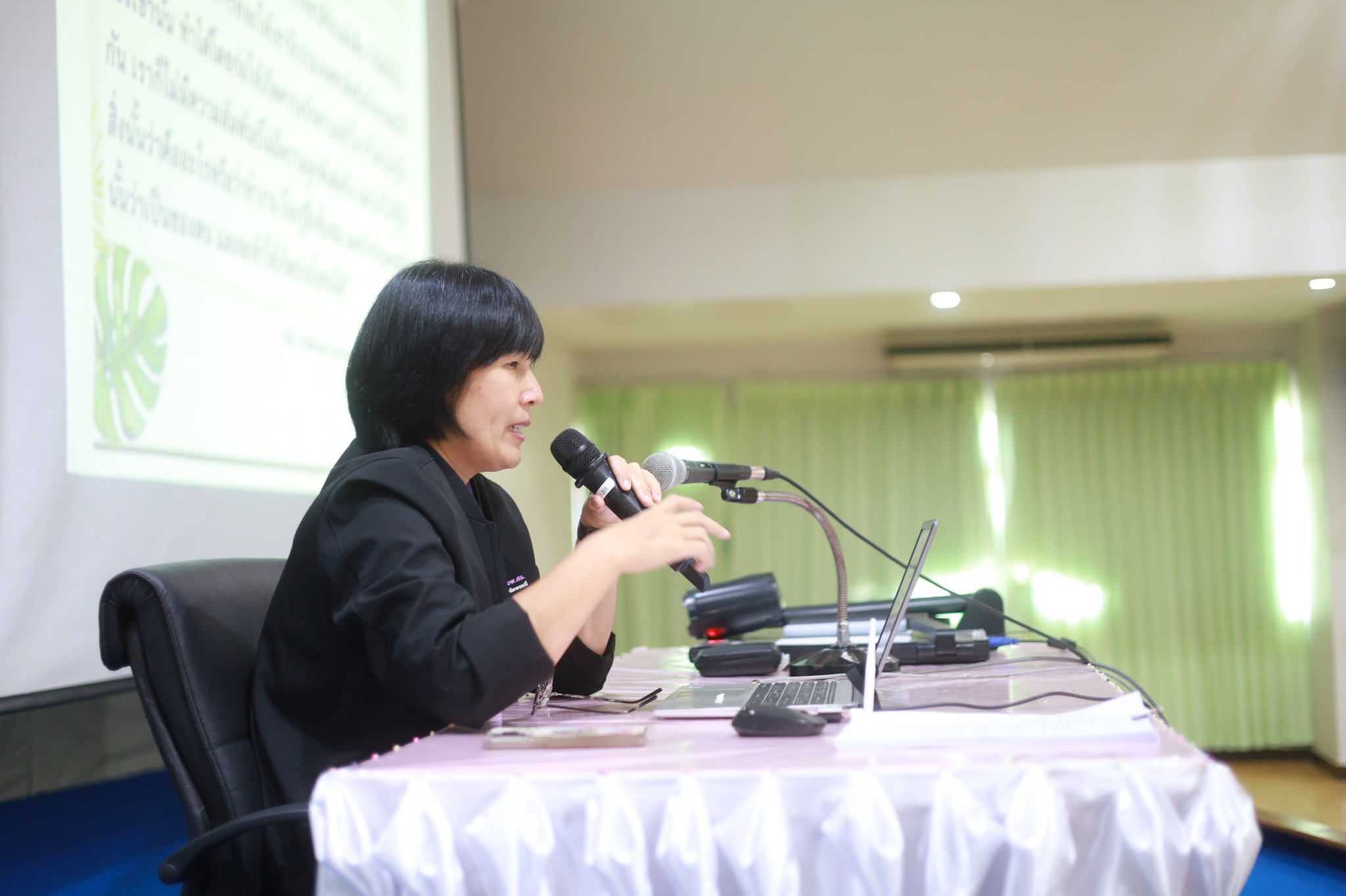 ศูนย์ประสานงาน อพ.สธ.-มหาวิทยาลัยราชภัฏรำไพพรรณี (อพ.สธ.-มร.รพ.) จัดโครงการอบรมปฏิบัติการ หลักสูตร การสำรวจและจัดทำฐานทรัพยากรท้องถิ่น (9 ใบงาน) ครั้งที่ 1/2569 (วันที่1)