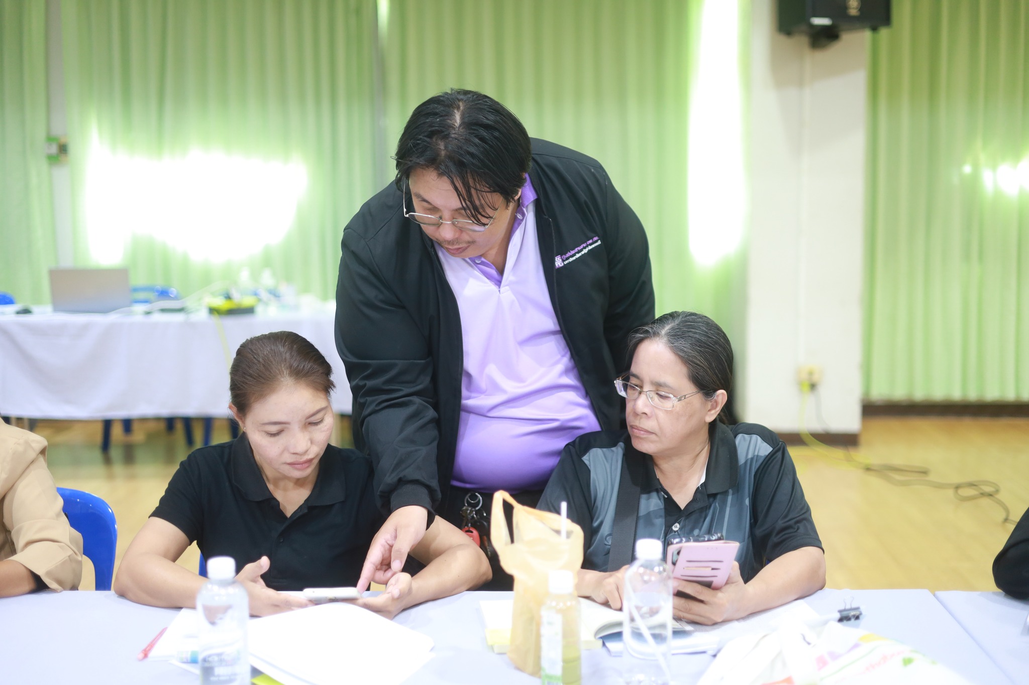 ศูนย์ประสานงาน อพ.สธ.-มหาวิทยาลัยราชภัฏรำไพพรรณี (อพ.สธ.-มร.รพ.) จัดโครงการอบรมปฏิบัติการ หลักสูตร การสำรวจและจัดทำฐานทรัพยากรท้องถิ่น (9 ใบงาน) ครั้งที่ 1/2569 (วันที่1)