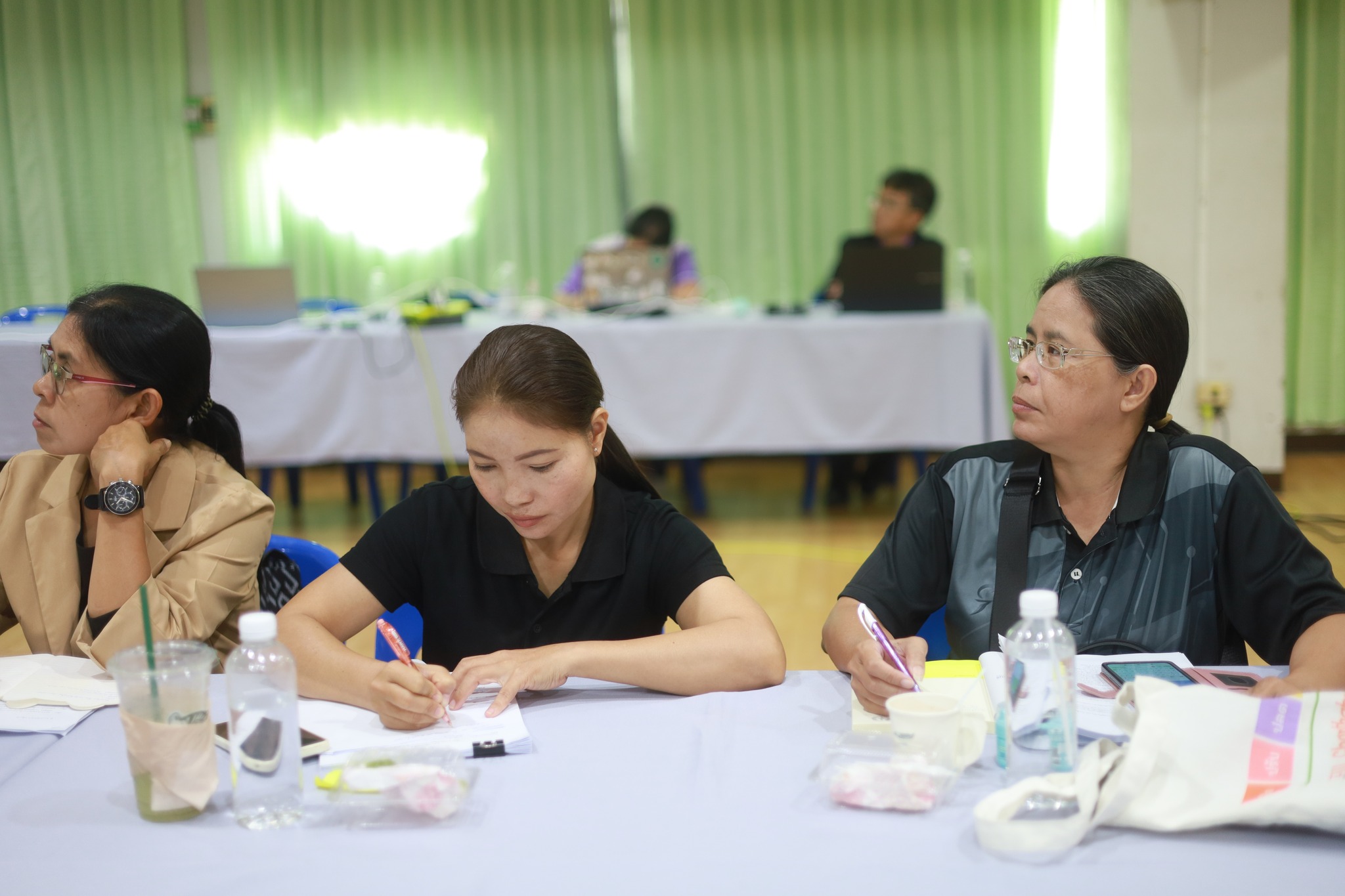 ศูนย์ประสานงาน อพ.สธ.-มหาวิทยาลัยราชภัฏรำไพพรรณี (อพ.สธ.-มร.รพ.) จัดโครงการอบรมปฏิบัติการ หลักสูตร การสำรวจและจัดทำฐานทรัพยากรท้องถิ่น (9 ใบงาน) ครั้งที่ 1/2569 (วันที่1)