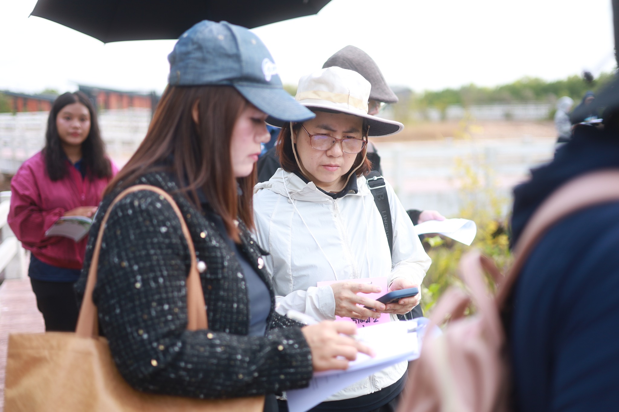ศูนย์ประสานงาน อพ.สธ. -มหาวิทยาลัยราชภัฏรำไพพรรณี (อพ.สธ.-มร.รพ.) 
จัดโครงการอบรมปฏิบัติการ หลักสูตร การสำรวจและจัดทำฐานทรัพยากรท้องถิ่น (9 ใบงาน) ครั้งที่ 1/2569 (วันที่2)