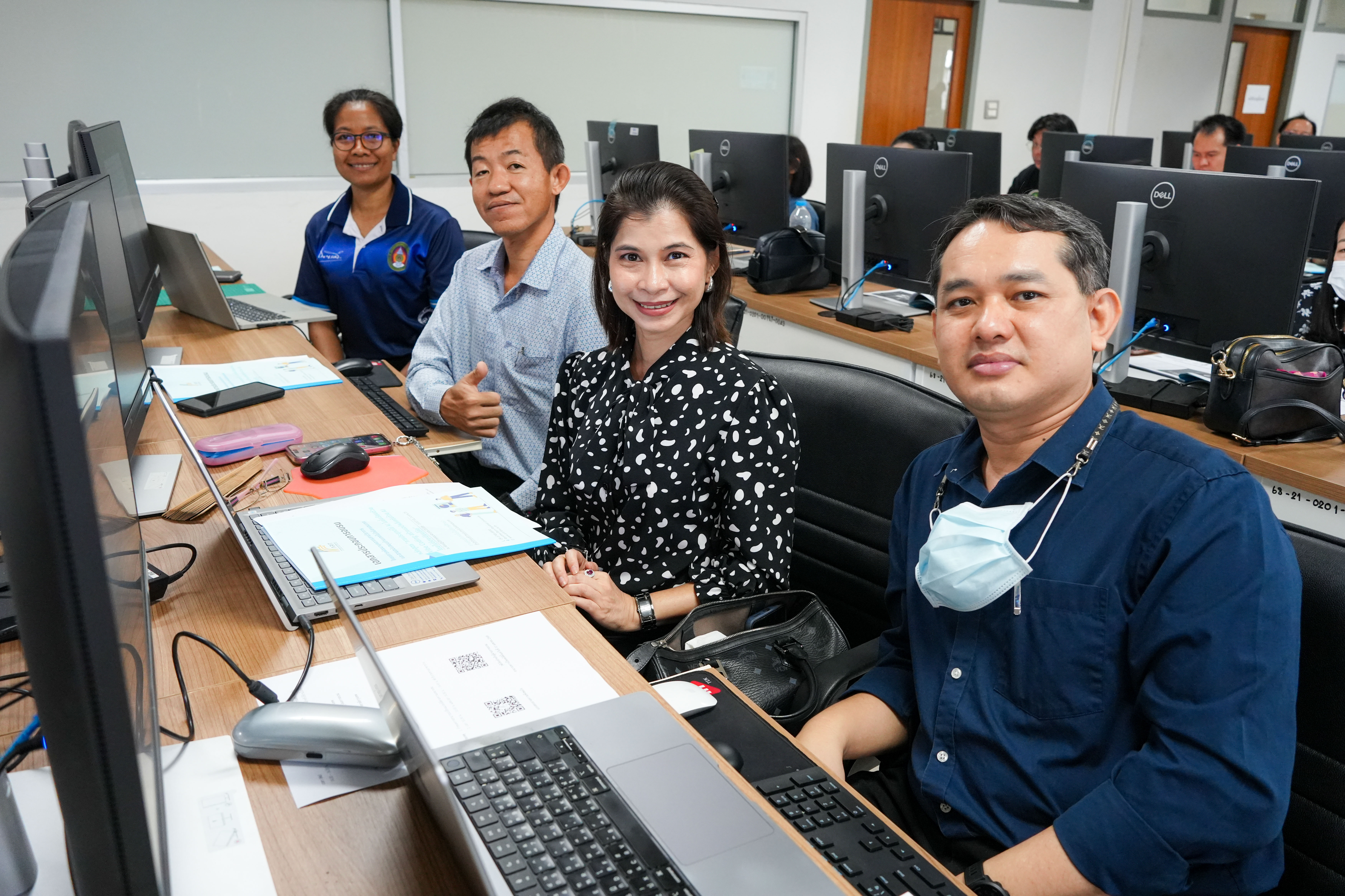 จัดอบรม "Vibe Coding" นำร่องเทรนด์ AI สร้างแอปฯ โดยไม่ต้องเขียนโค้ด ยกระดับการสอนยุคดิจิทัล