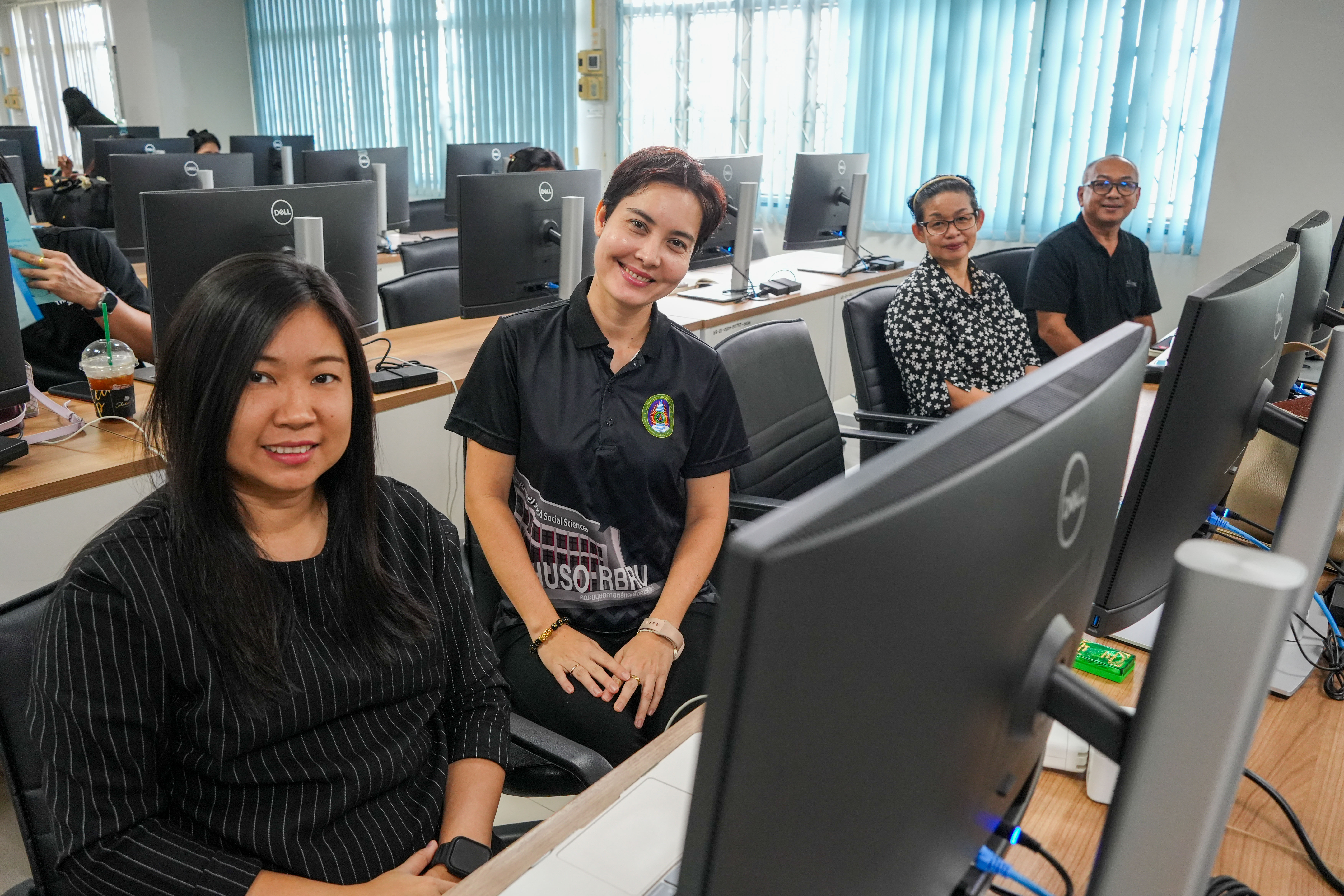 จัดอบรม "Vibe Coding" นำร่องเทรนด์ AI สร้างแอปฯ โดยไม่ต้องเขียนโค้ด ยกระดับการสอนยุคดิจิทัล