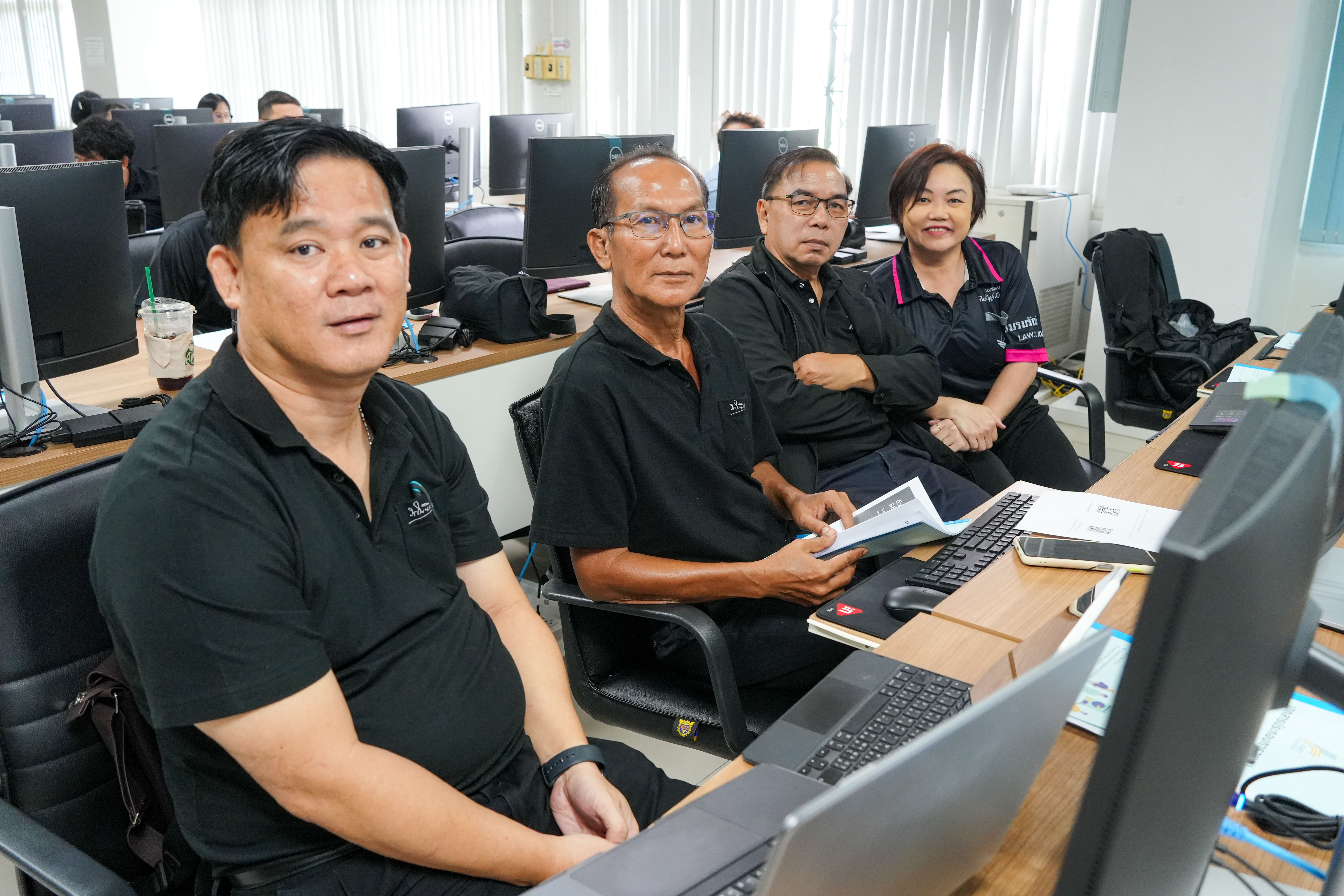จัดอบรม "Vibe Coding" นำร่องเทรนด์ AI สร้างแอปฯ โดยไม่ต้องเขียนโค้ด ยกระดับการสอนยุคดิจิทัล