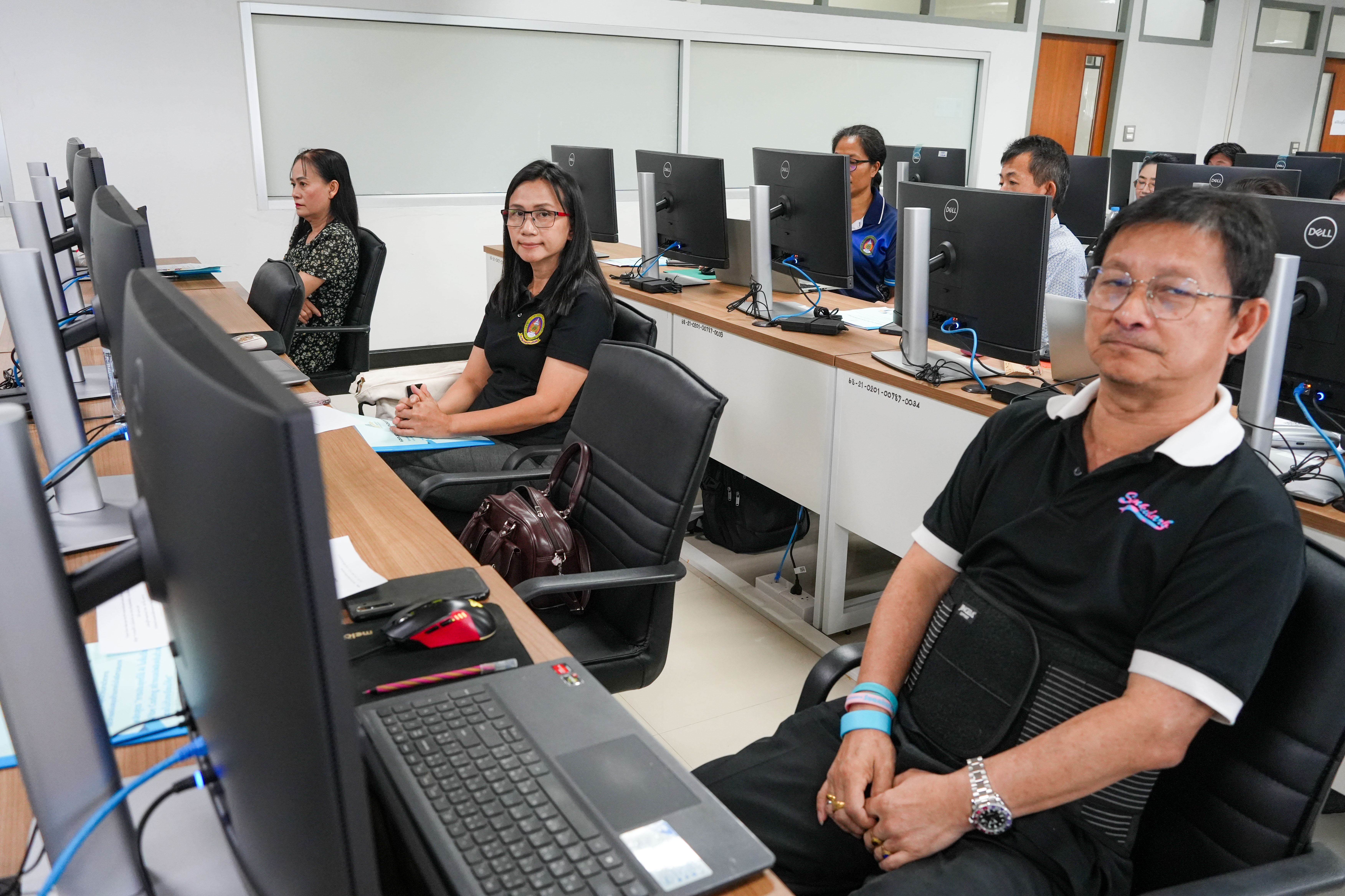 จัดอบรม "Vibe Coding" นำร่องเทรนด์ AI สร้างแอปฯ โดยไม่ต้องเขียนโค้ด ยกระดับการสอนยุคดิจิทัล