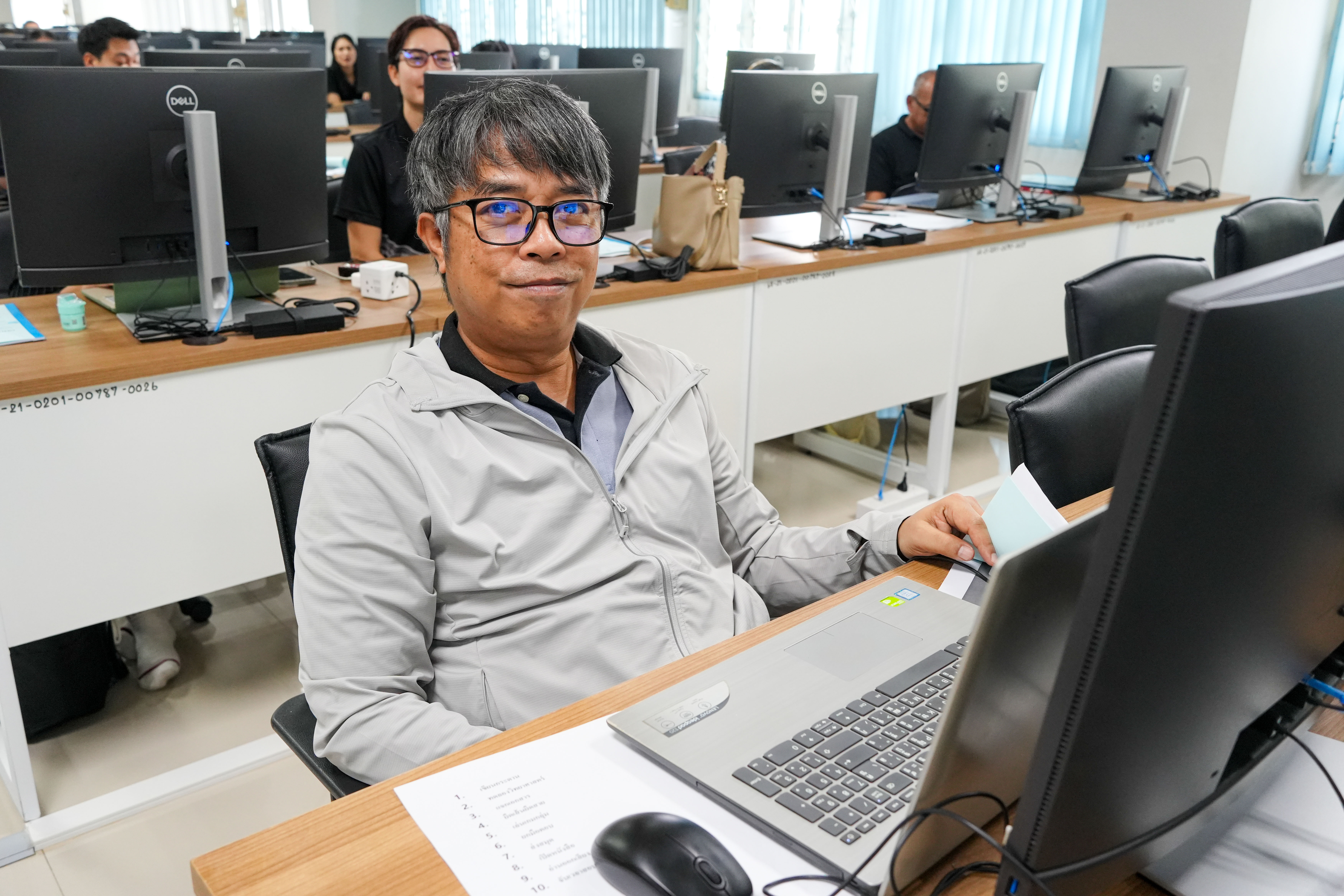 จัดอบรม "Vibe Coding" นำร่องเทรนด์ AI สร้างแอปฯ โดยไม่ต้องเขียนโค้ด ยกระดับการสอนยุคดิจิทัล