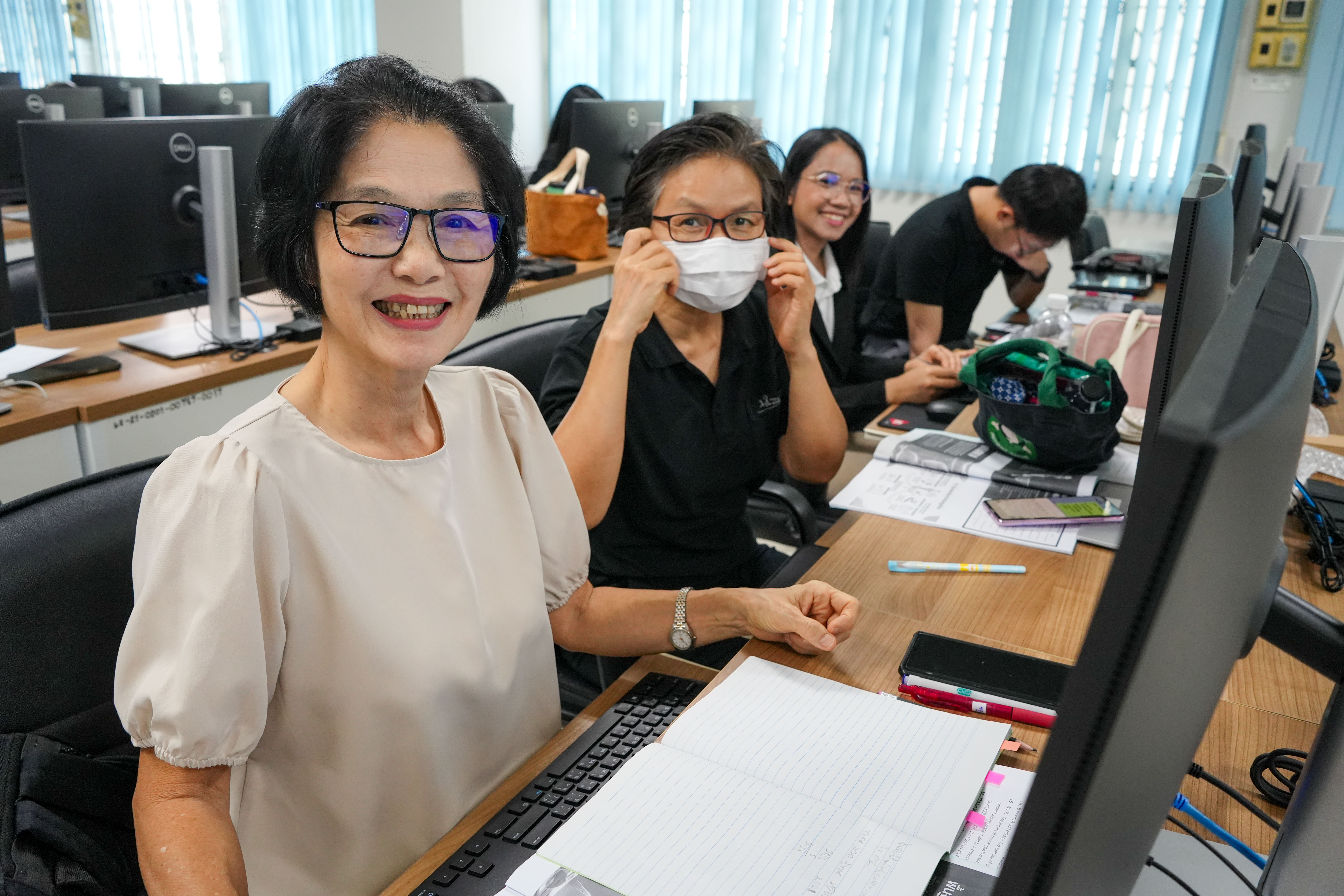 จัดอบรม "Vibe Coding" นำร่องเทรนด์ AI สร้างแอปฯ โดยไม่ต้องเขียนโค้ด ยกระดับการสอนยุคดิจิทัล