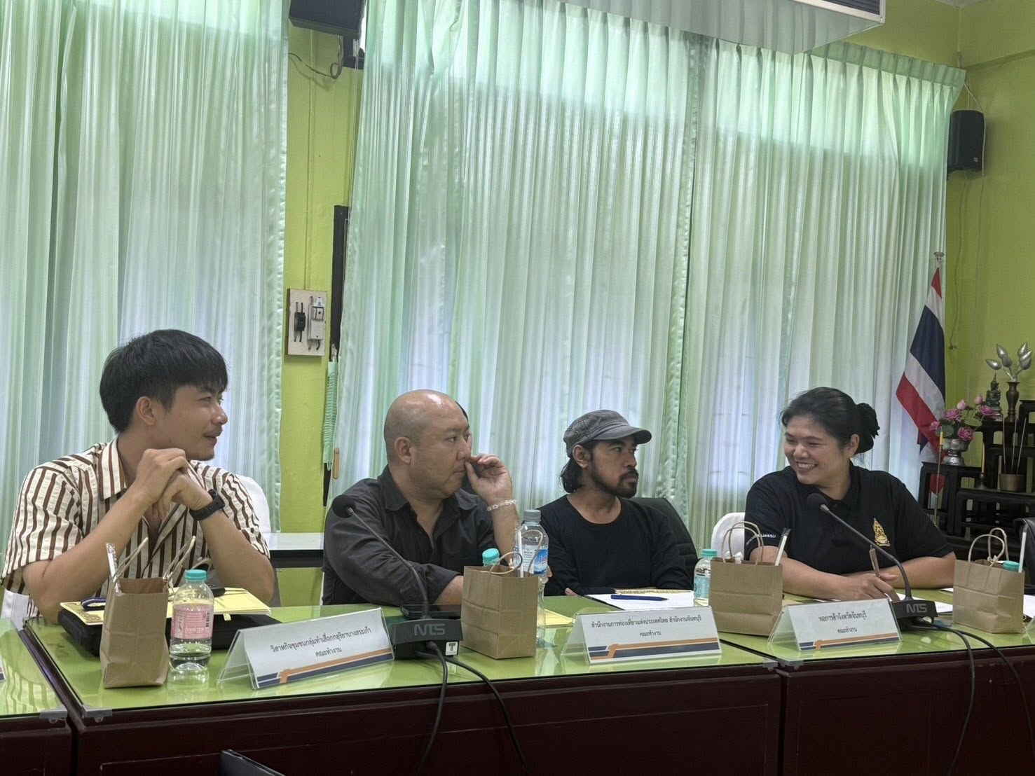 มรภ.รำไพพรรณี เสนอขับเคลื่อนเสื่อจันทบูรเชิงระบบ พัฒนาฐานข้อมูล–ชูวังสวนบ้านแก้วเป็นแหล่งเรียนรู้ภูมิปัญญาทอเสื่อ พร้อมเสนอสร้างวัฒนธรรมองค์กร ‘วิถีเสื่อจันทบูร’”