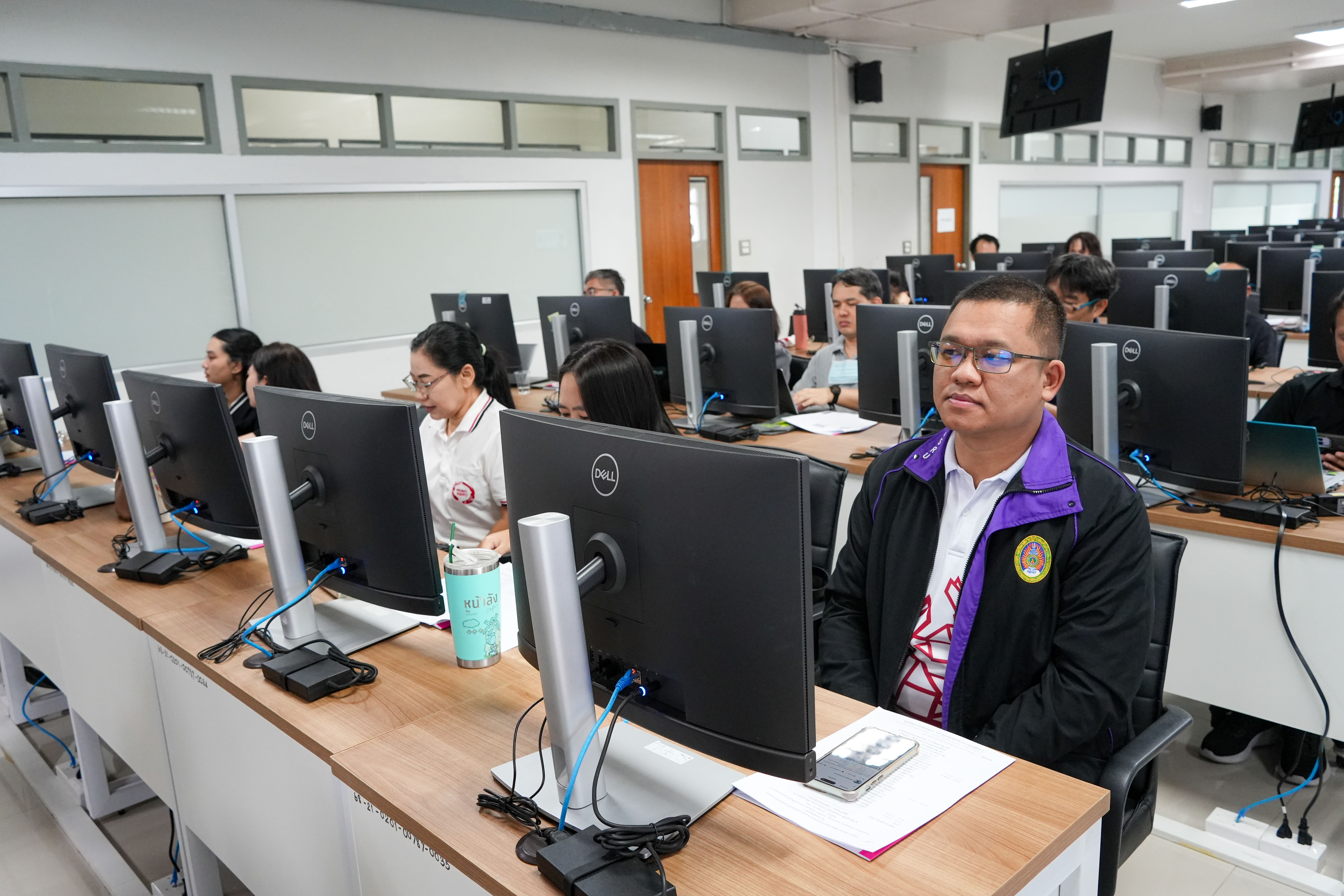 สำนักวิทยบริการฯ เสริมทักษะสายวิชาการจัดอบรมเทคนิคเขียนตำราและหนังสือ มุ่งสู่ตำแหน่งทางวิชาการ
