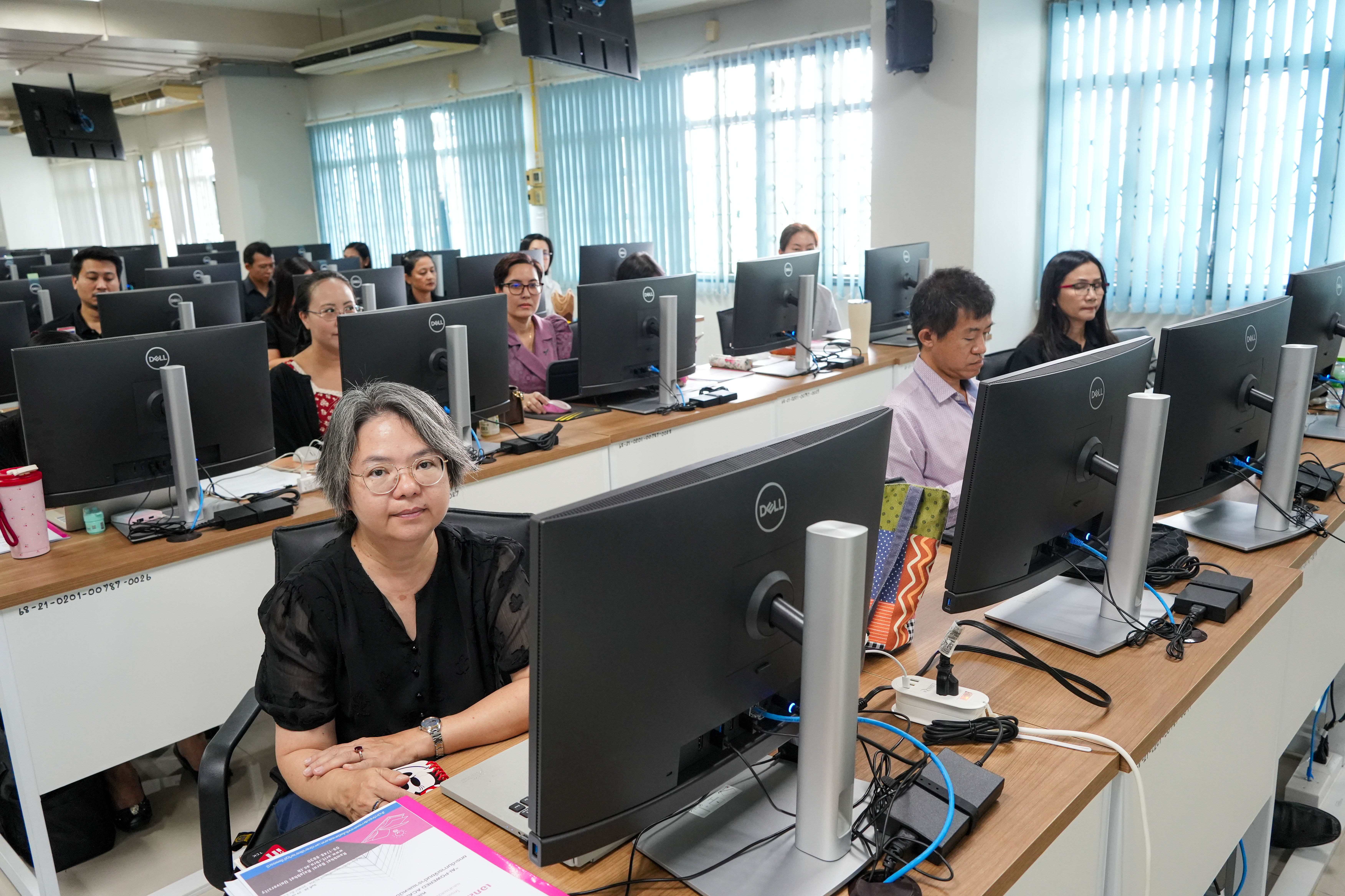สำนักวิทยบริการฯ เสริมทักษะสายวิชาการจัดอบรมเทคนิคเขียนตำราและหนังสือ มุ่งสู่ตำแหน่งทางวิชาการ
