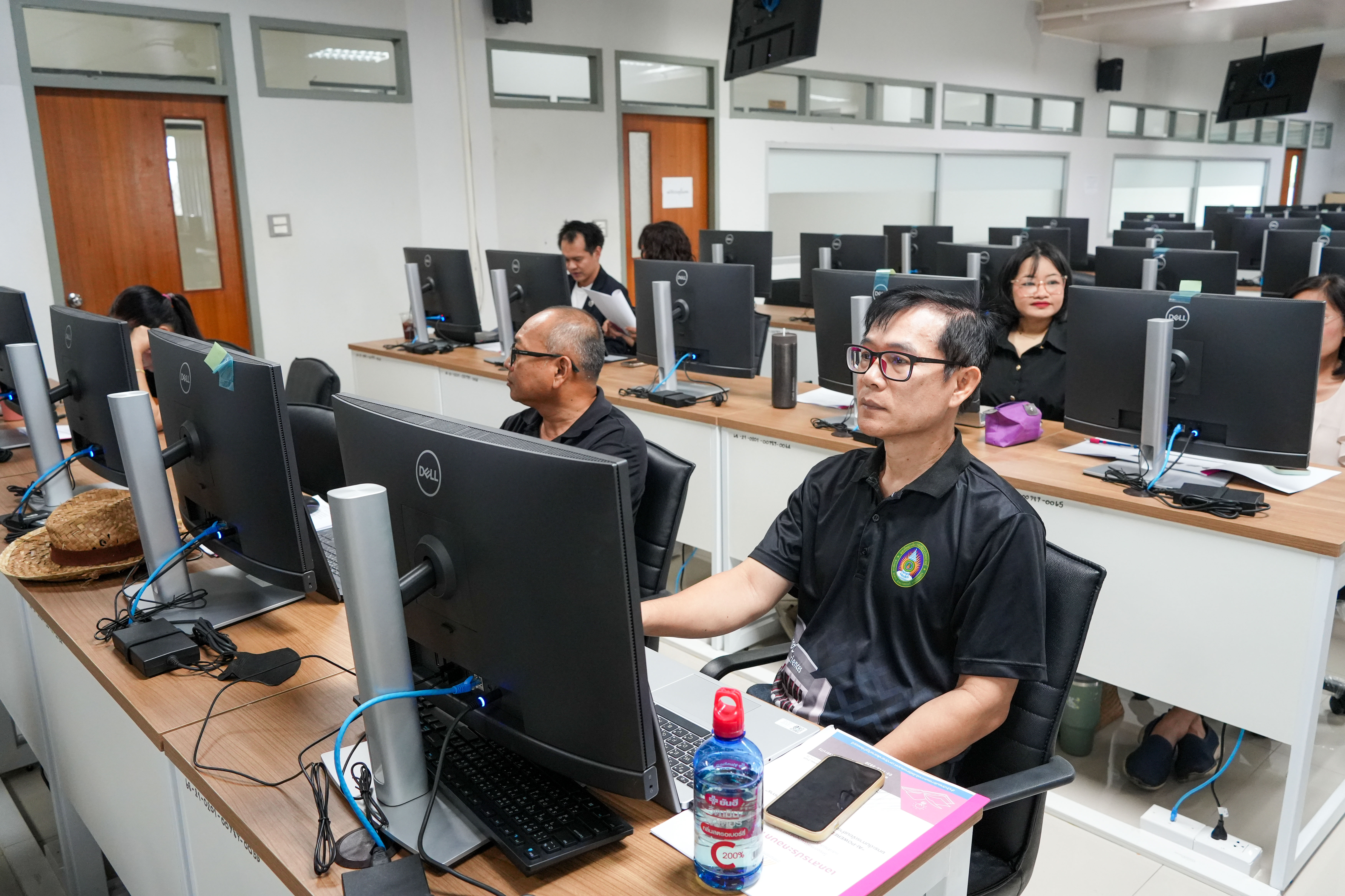 สำนักวิทยบริการฯ เสริมทักษะสายวิชาการจัดอบรมเทคนิคเขียนตำราและหนังสือ มุ่งสู่ตำแหน่งทางวิชาการ