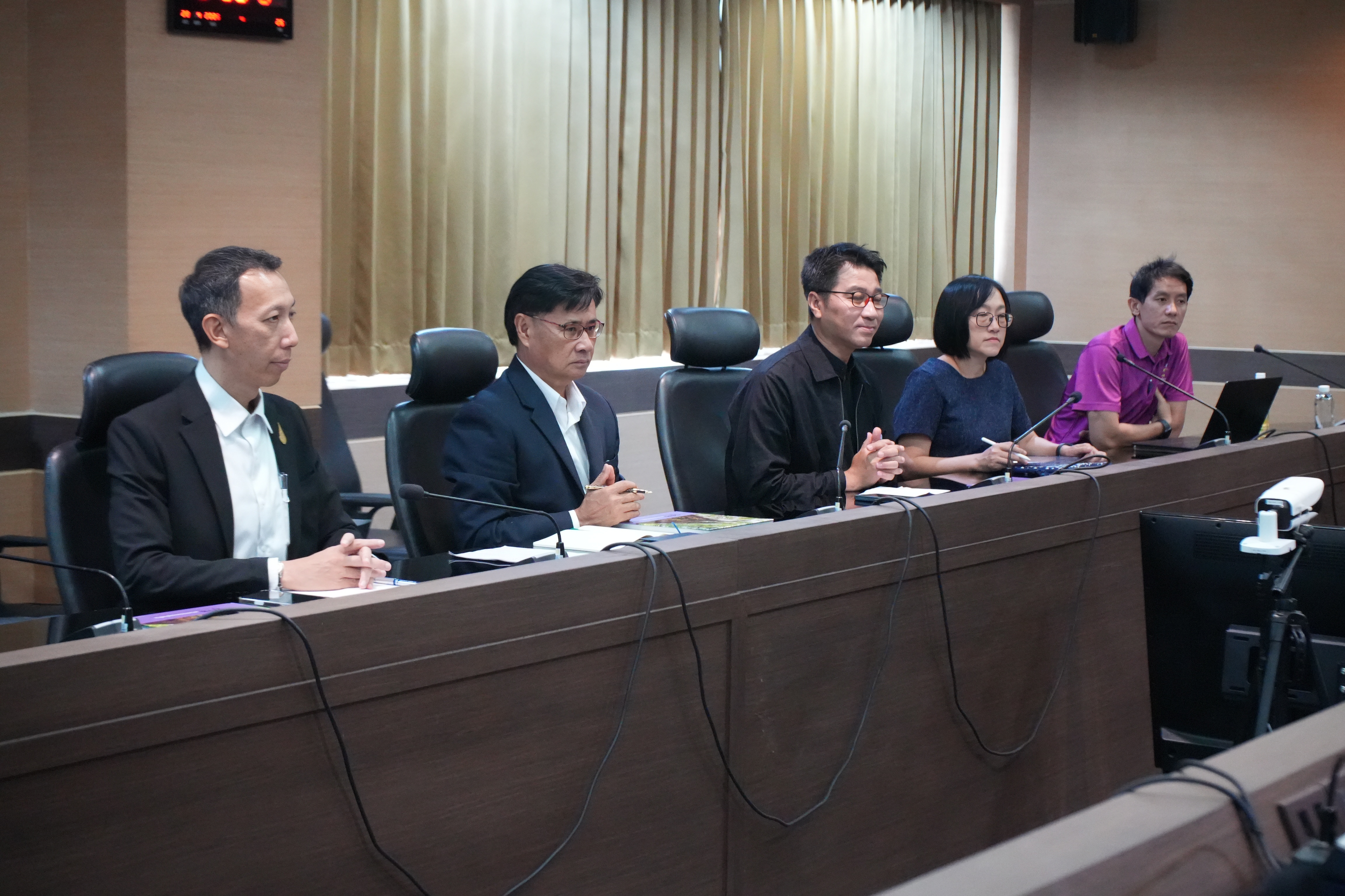 ประชุมร่วมมูลนิธิพระบรมราชานุสรณ์ฯ จัดกิจกรรมเทิดพระเกียรติ