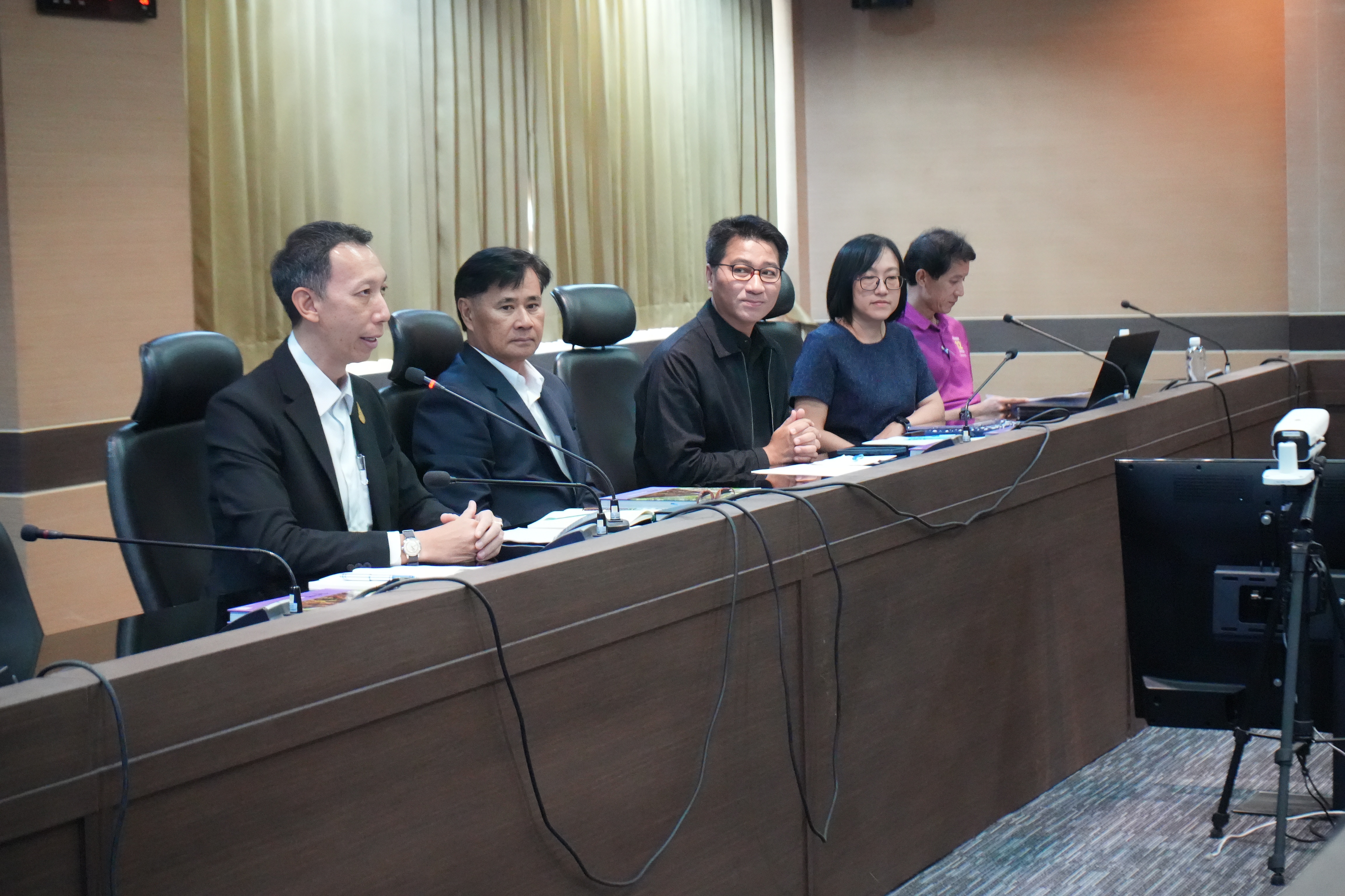 ประชุมร่วมมูลนิธิพระบรมราชานุสรณ์ฯ จัดกิจกรรมเทิดพระเกียรติ