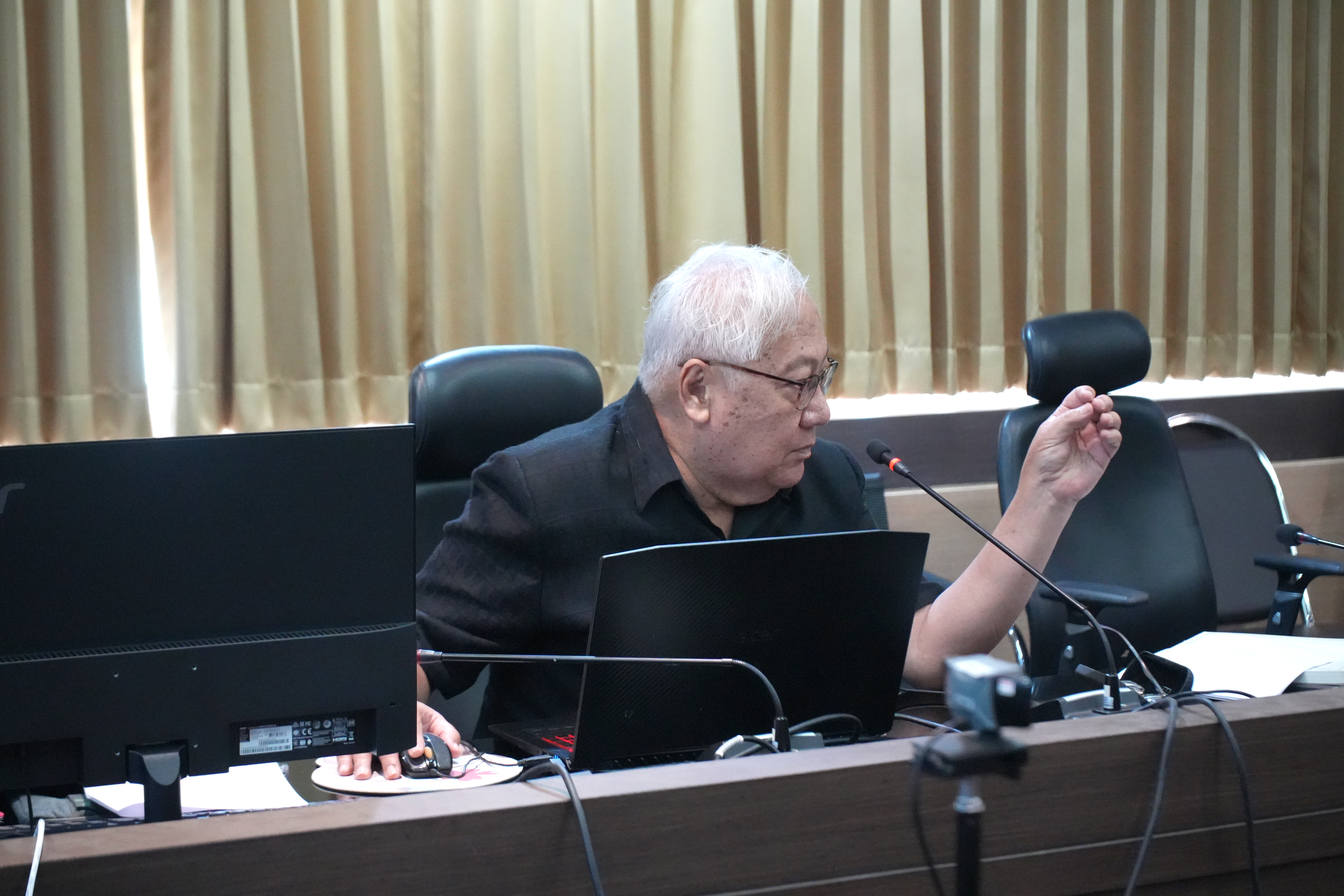 ประชุมร่วมมูลนิธิพระบรมราชานุสรณ์ฯ จัดกิจกรรมเทิดพระเกียรติ